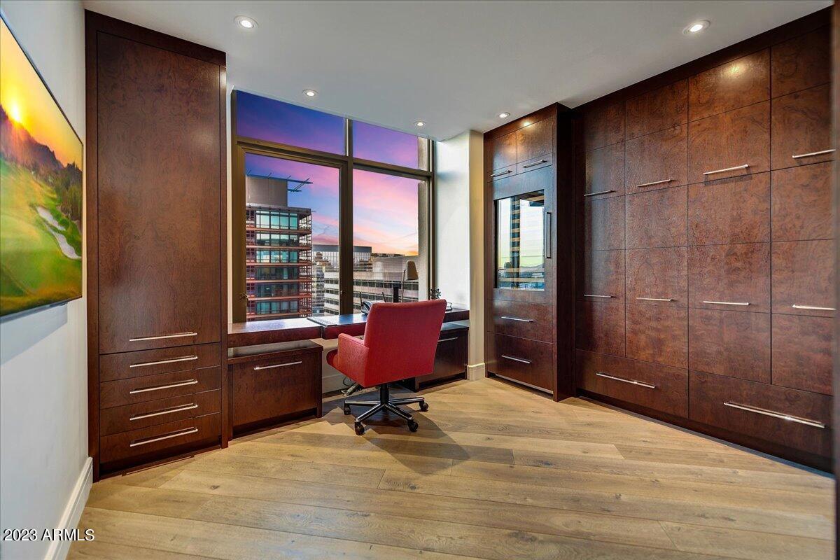 ESPLANADE PLACE CONDOMINIUM AMD - Residential
