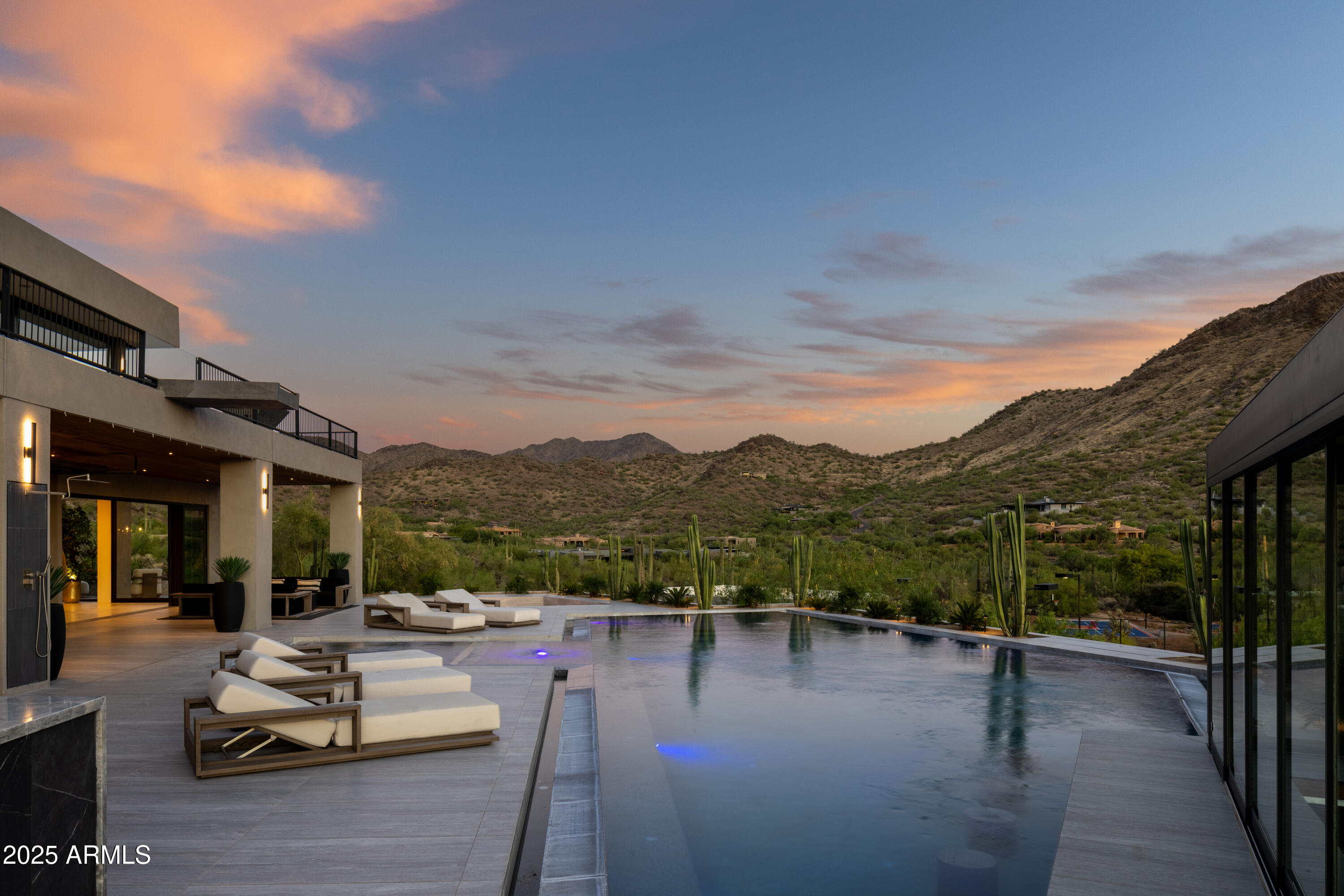 CANYON HEIGHTS - Residential