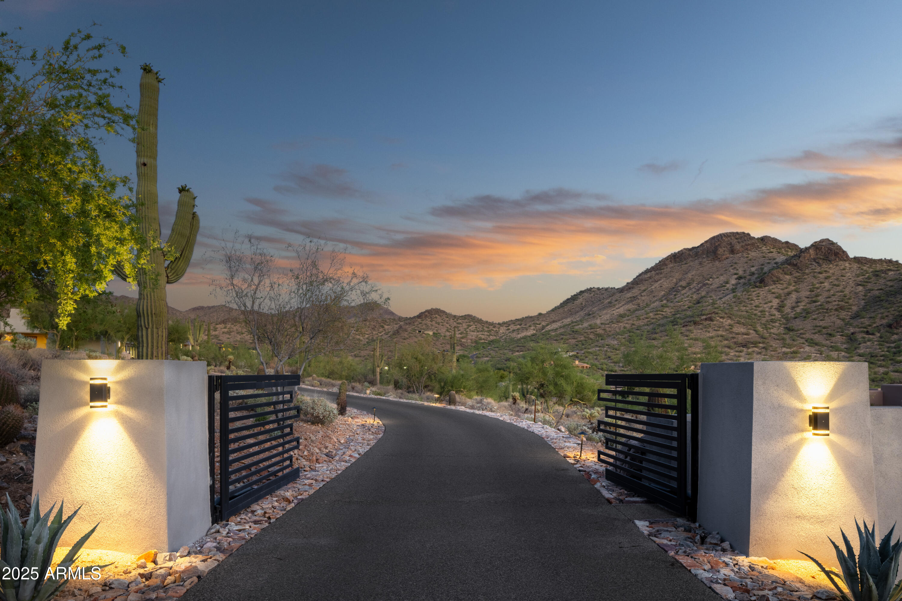 CANYON HEIGHTS - Residential