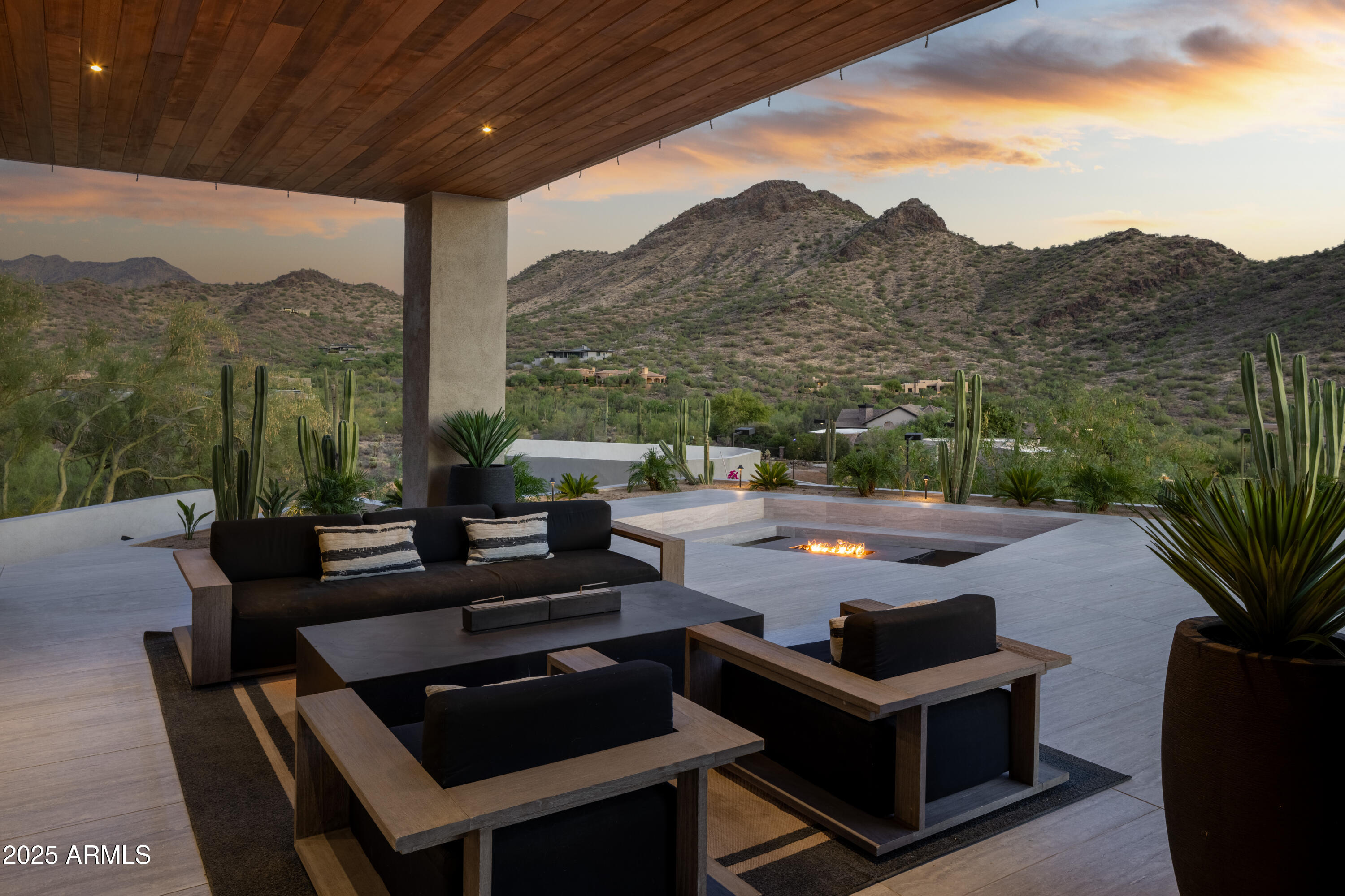 CANYON HEIGHTS - Residential