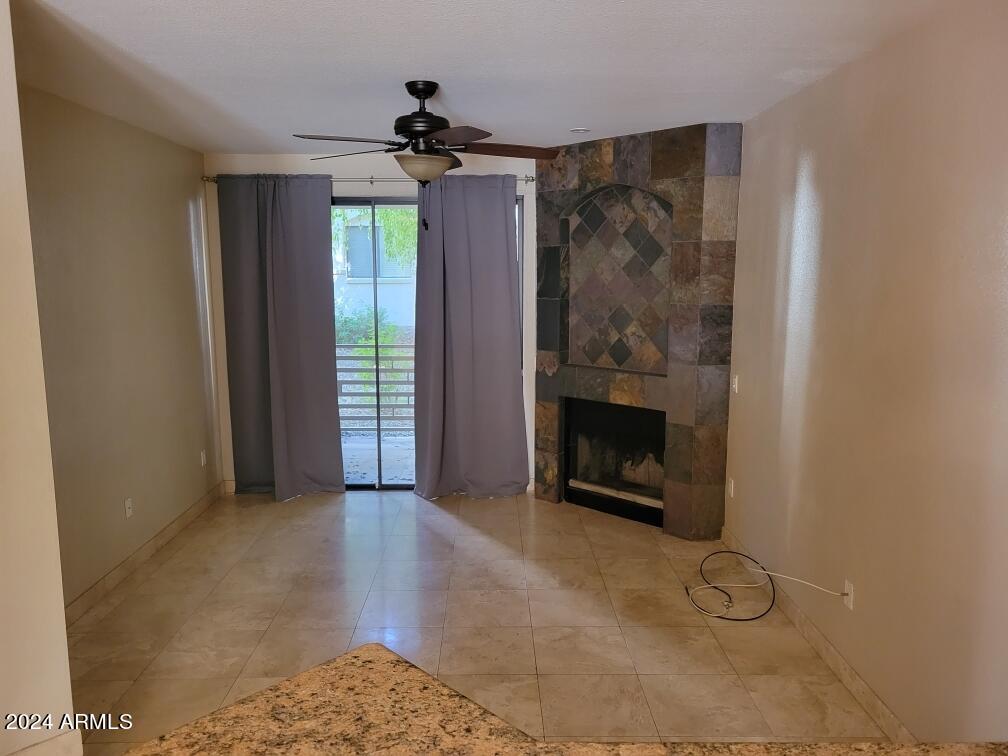 CAMELBACK FOUNTAINS CONDOMINIUMS - Residential Lease