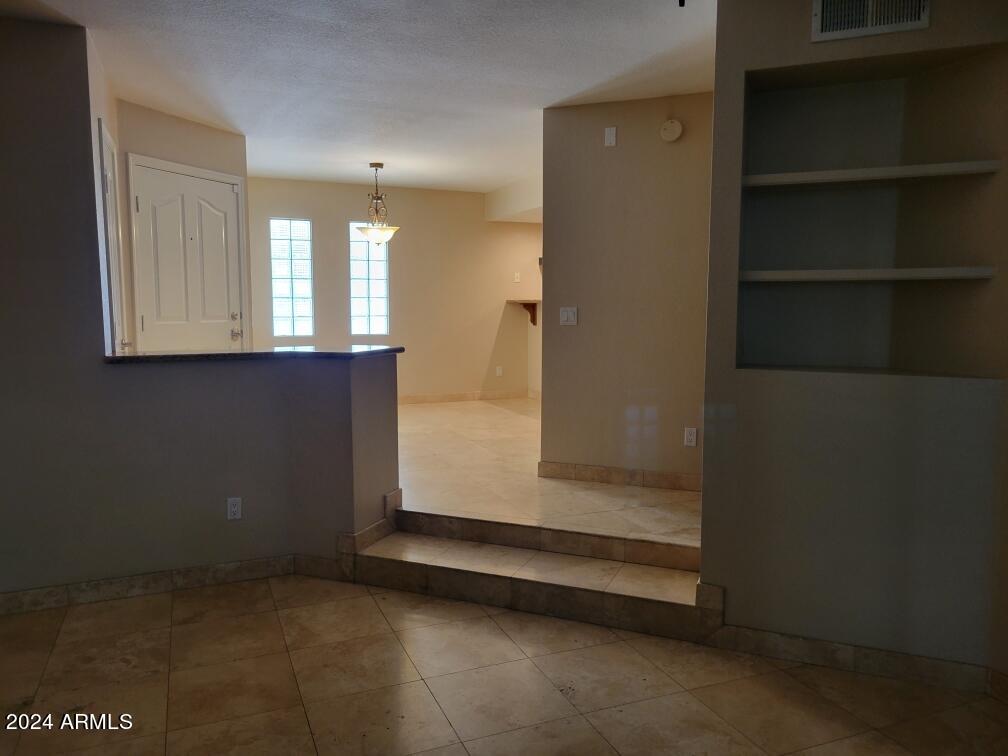 CAMELBACK FOUNTAINS CONDOMINIUMS - Residential Lease
