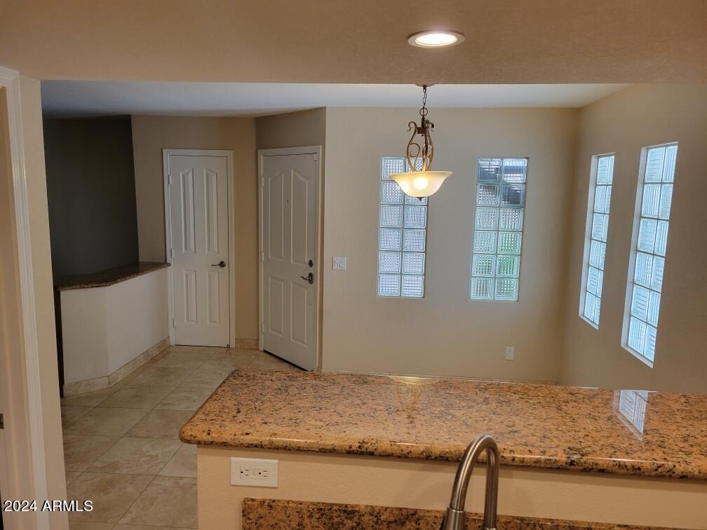 CAMELBACK FOUNTAINS CONDOMINIUMS - Residential Lease