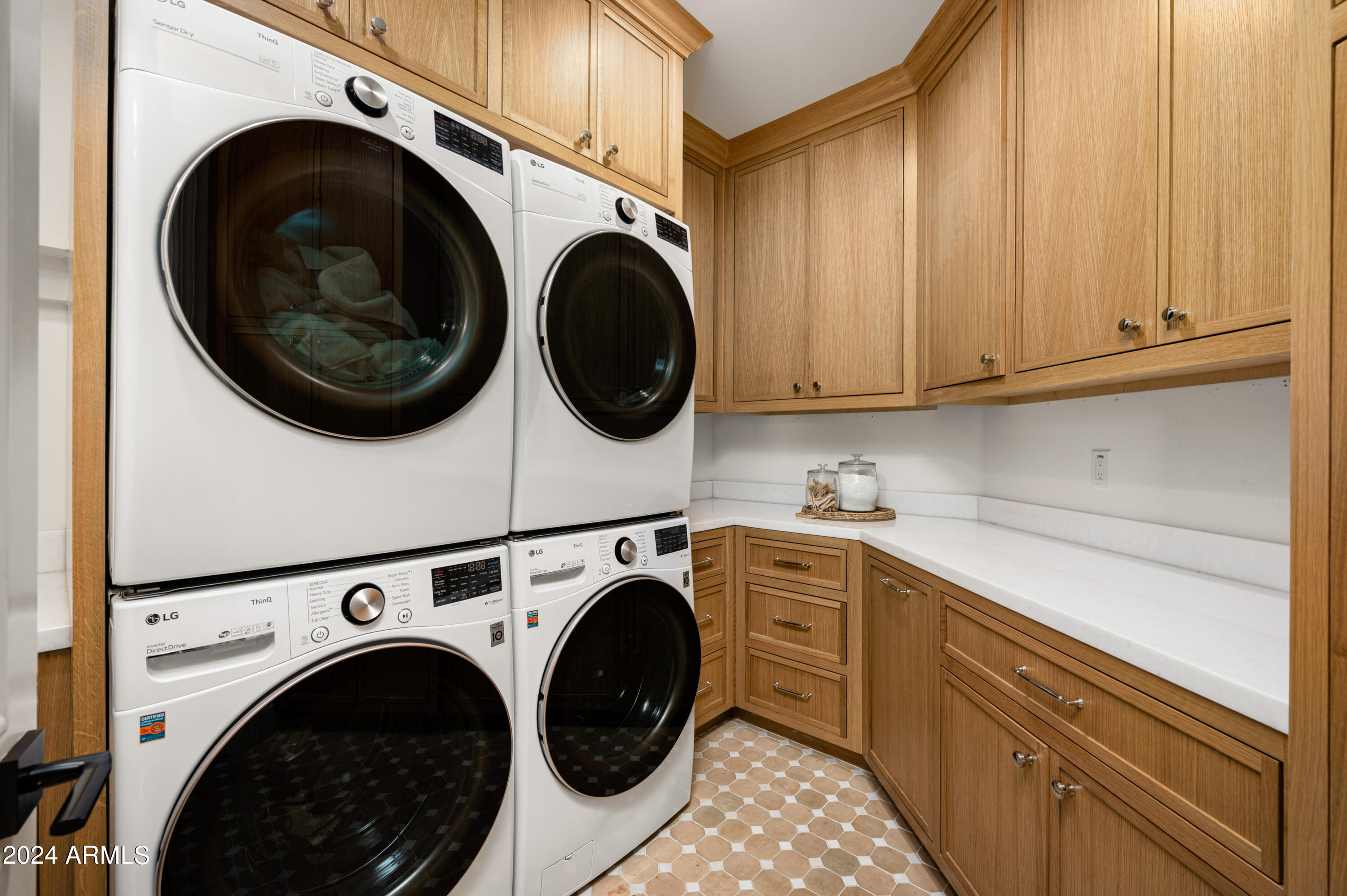 CHENEY ESTATES LOT 1-72 TR A-C D1 D2 E,F - Residential