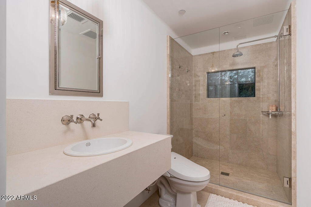 PARADISE VALLEY ESTATES - Residential