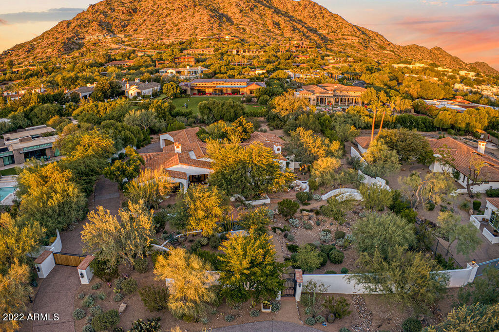 PARADISE VALLEY ESTATES - Residential