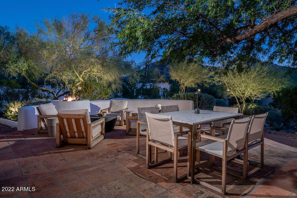 PARADISE VALLEY ESTATES - Residential
