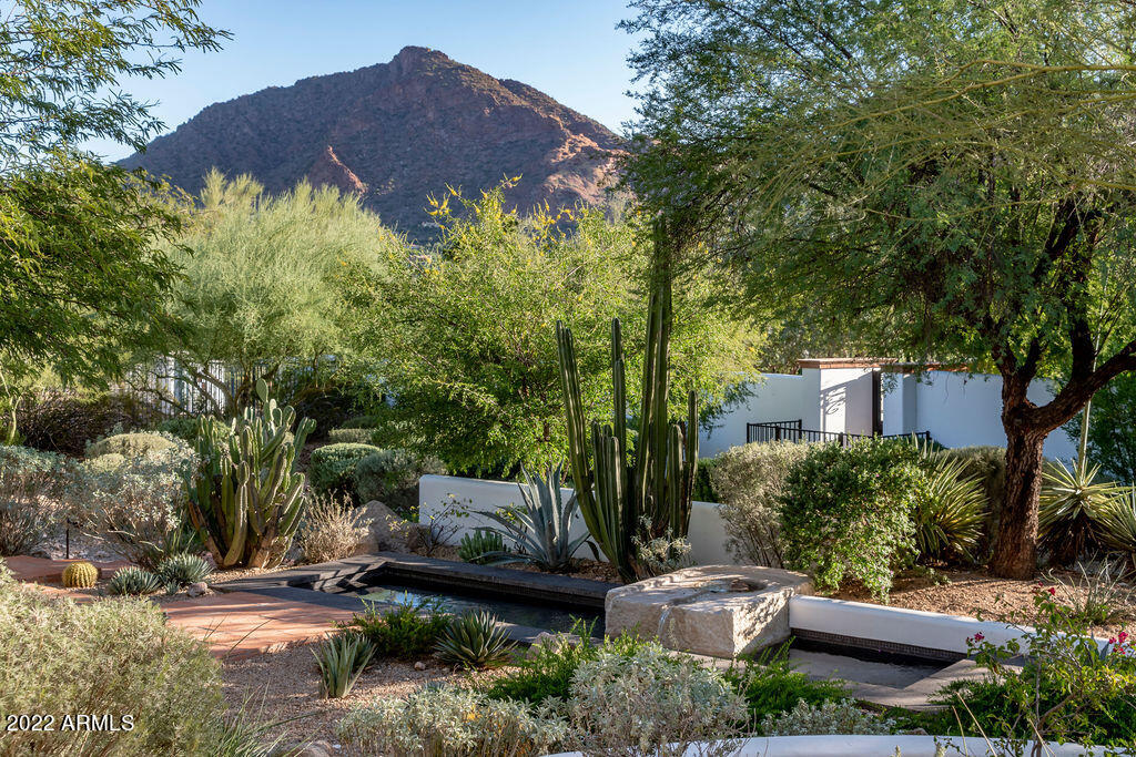 PARADISE VALLEY ESTATES - Residential