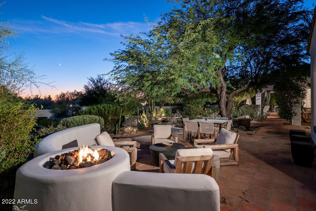 PARADISE VALLEY ESTATES - Residential