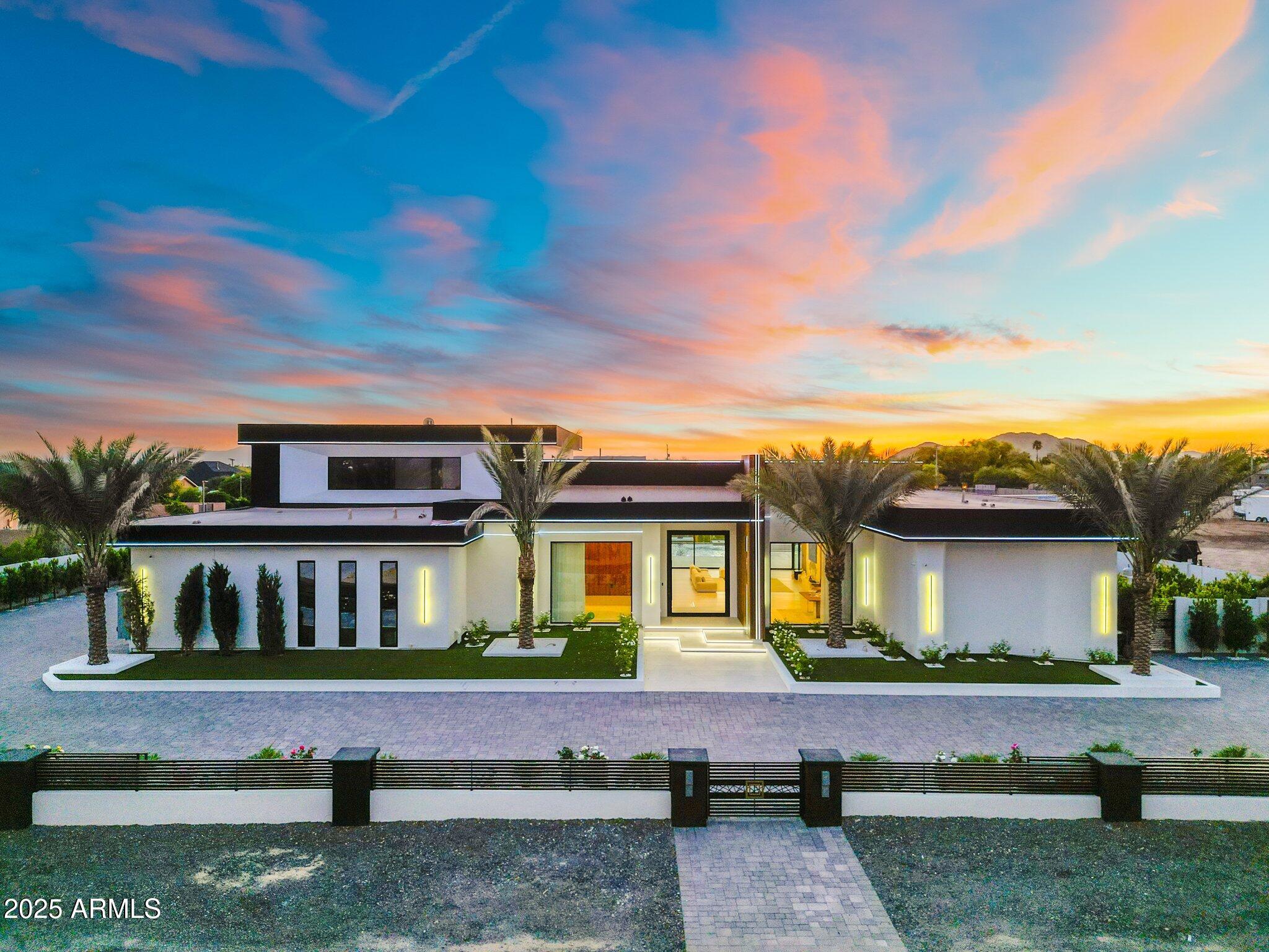 S2 N2 LOT 10 SEC 7 EX E 25F P/F 21-0801267 - Residential