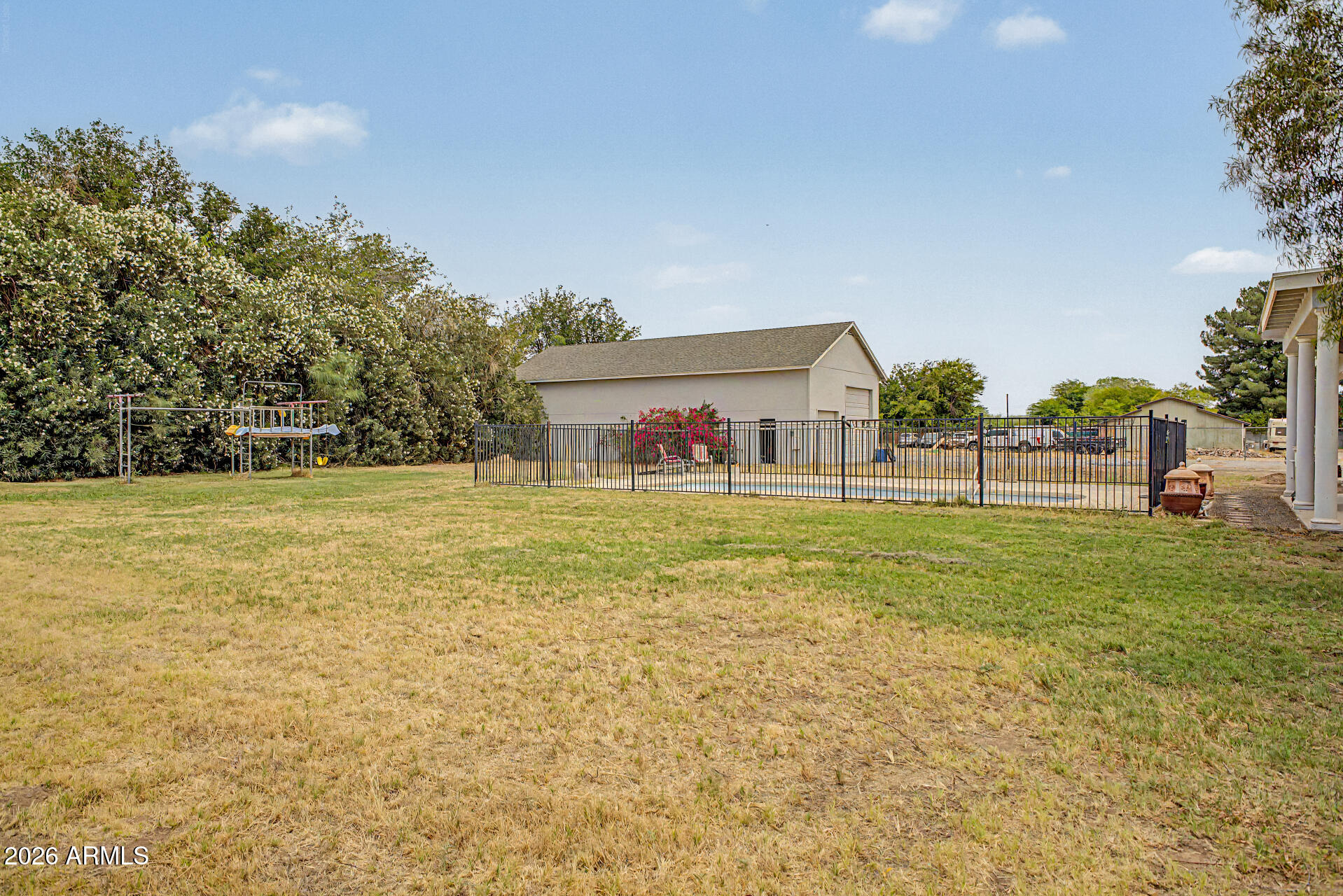 RACEWAY RANCHOS - Residential