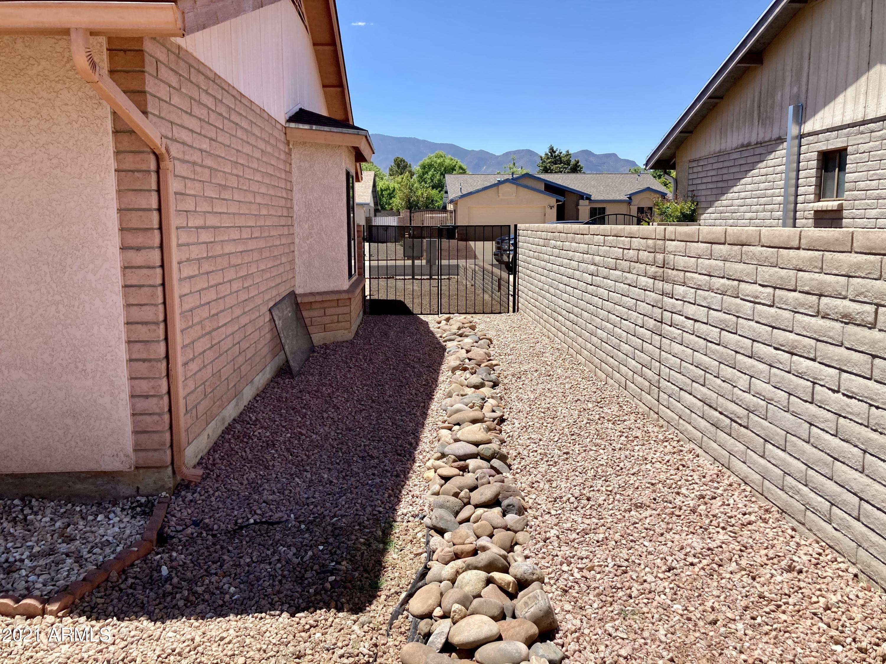EAGLE RIDGE - Residential