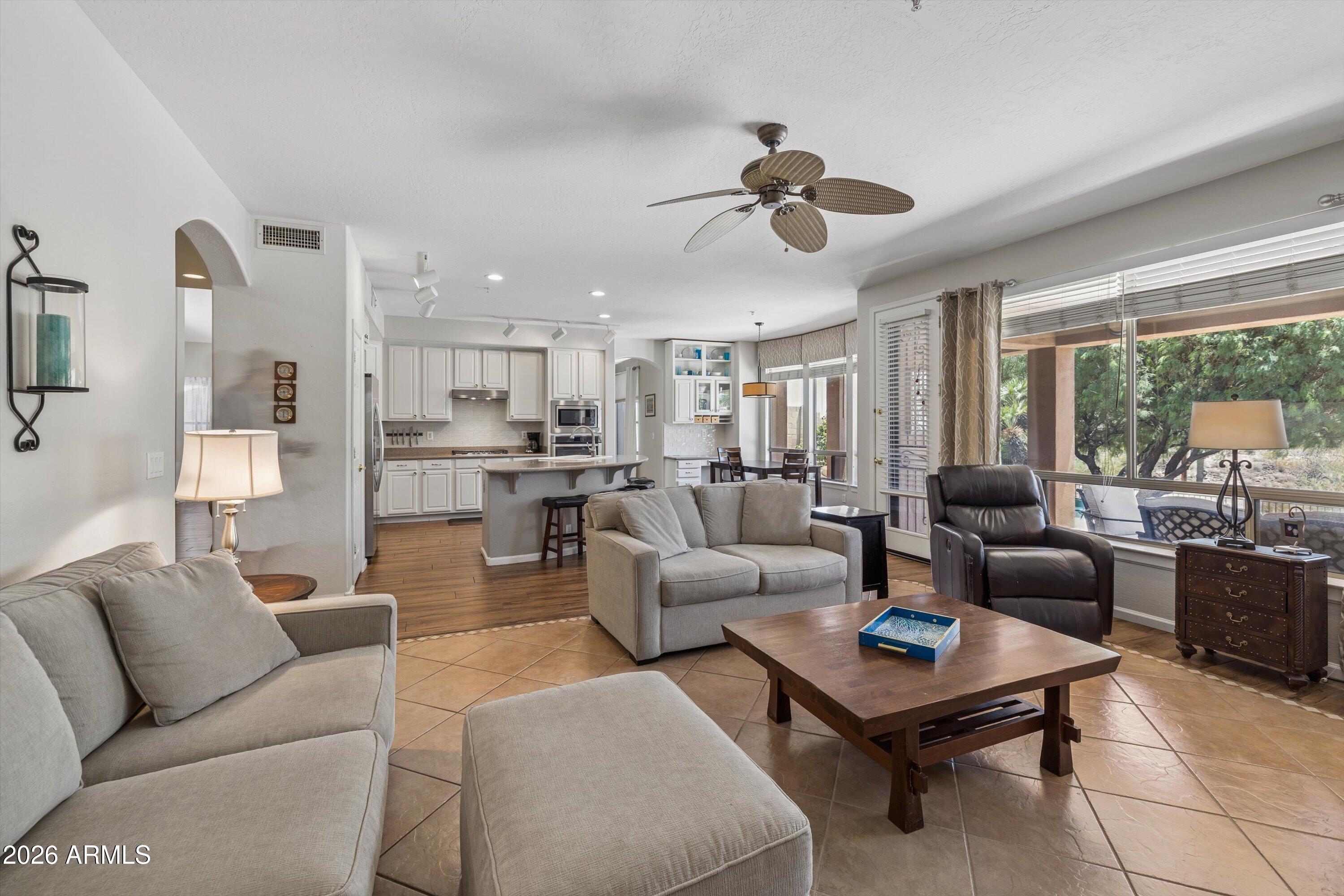 PALOMA PASEO - Residential