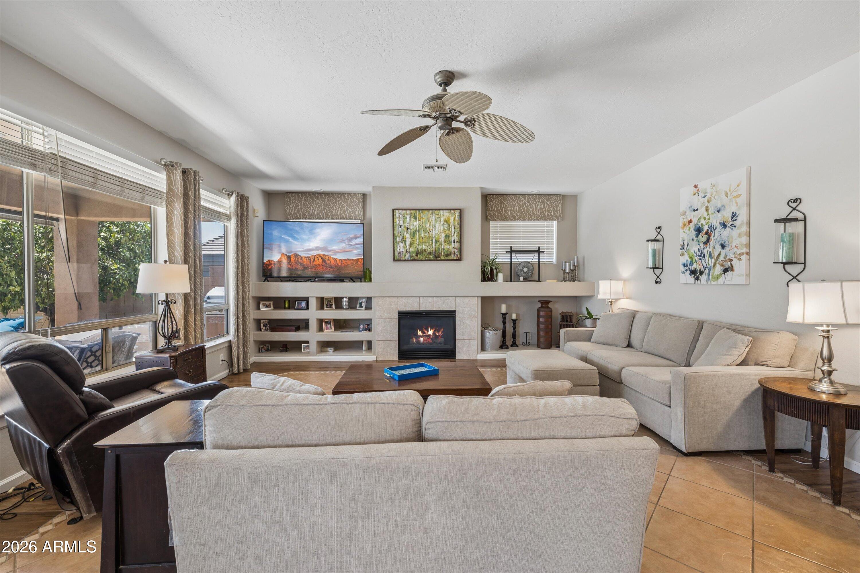 PALOMA PASEO - Residential