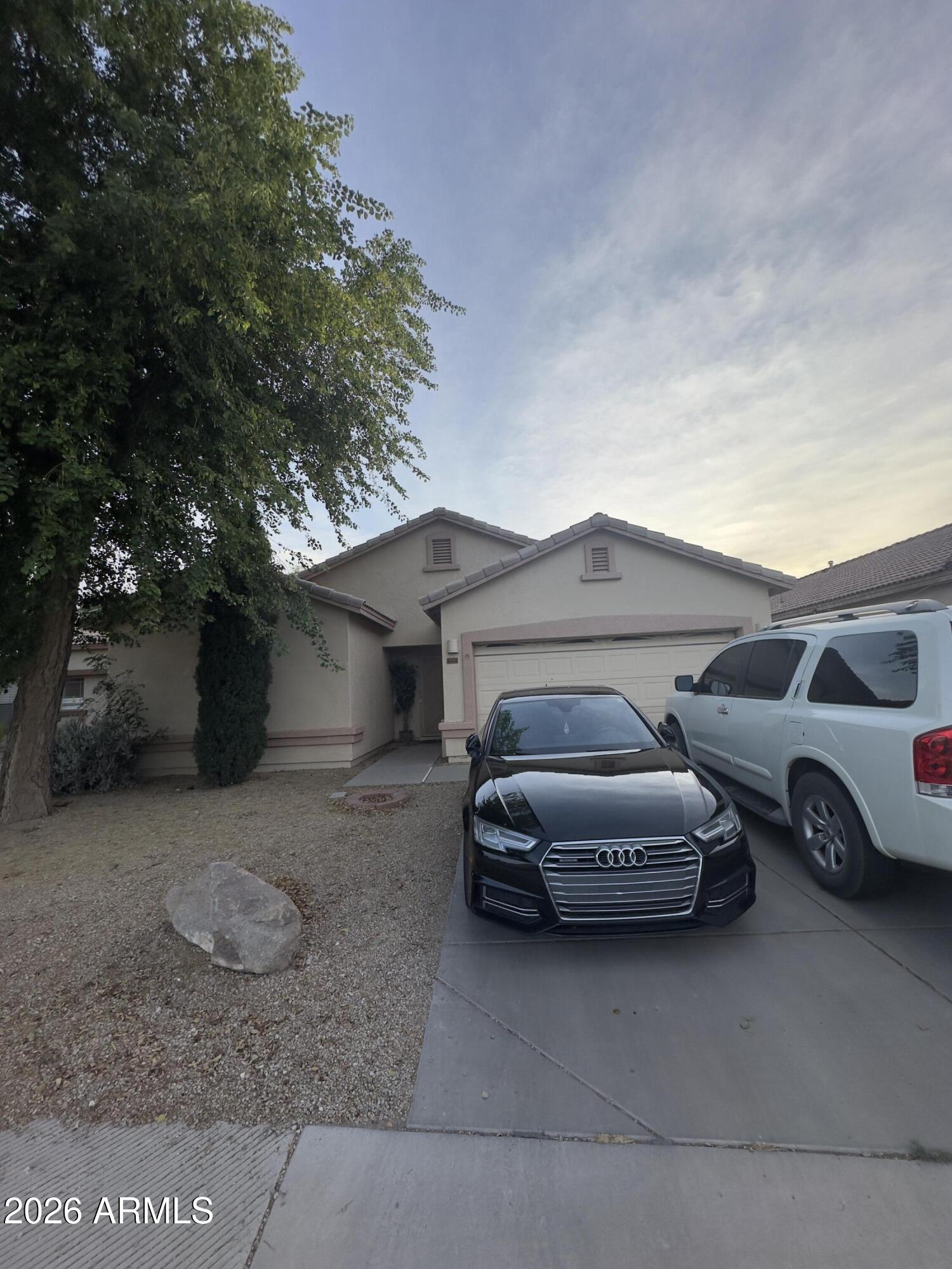 3 bed, 2 bath home in desirable San Tan Valley featuring an open layout, spacious living area, and a large backyard perfect for entertaining or future upgrades. Conveniently located near shopping, dining, and scenic desert views.