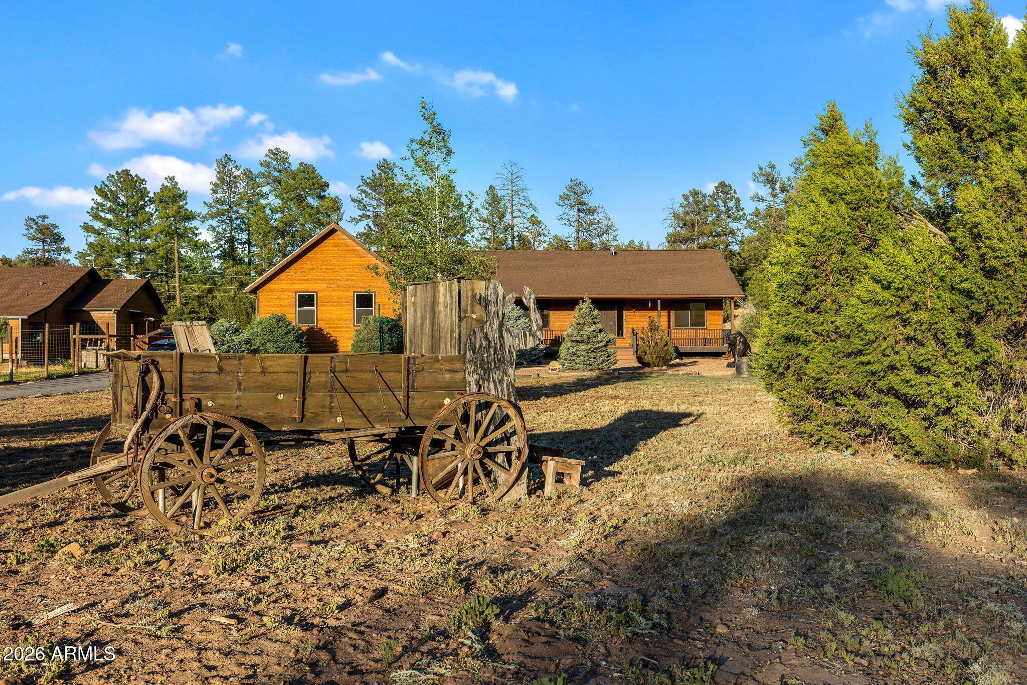 BUCKSKIN ARTISTS COMMUNITY - Residential