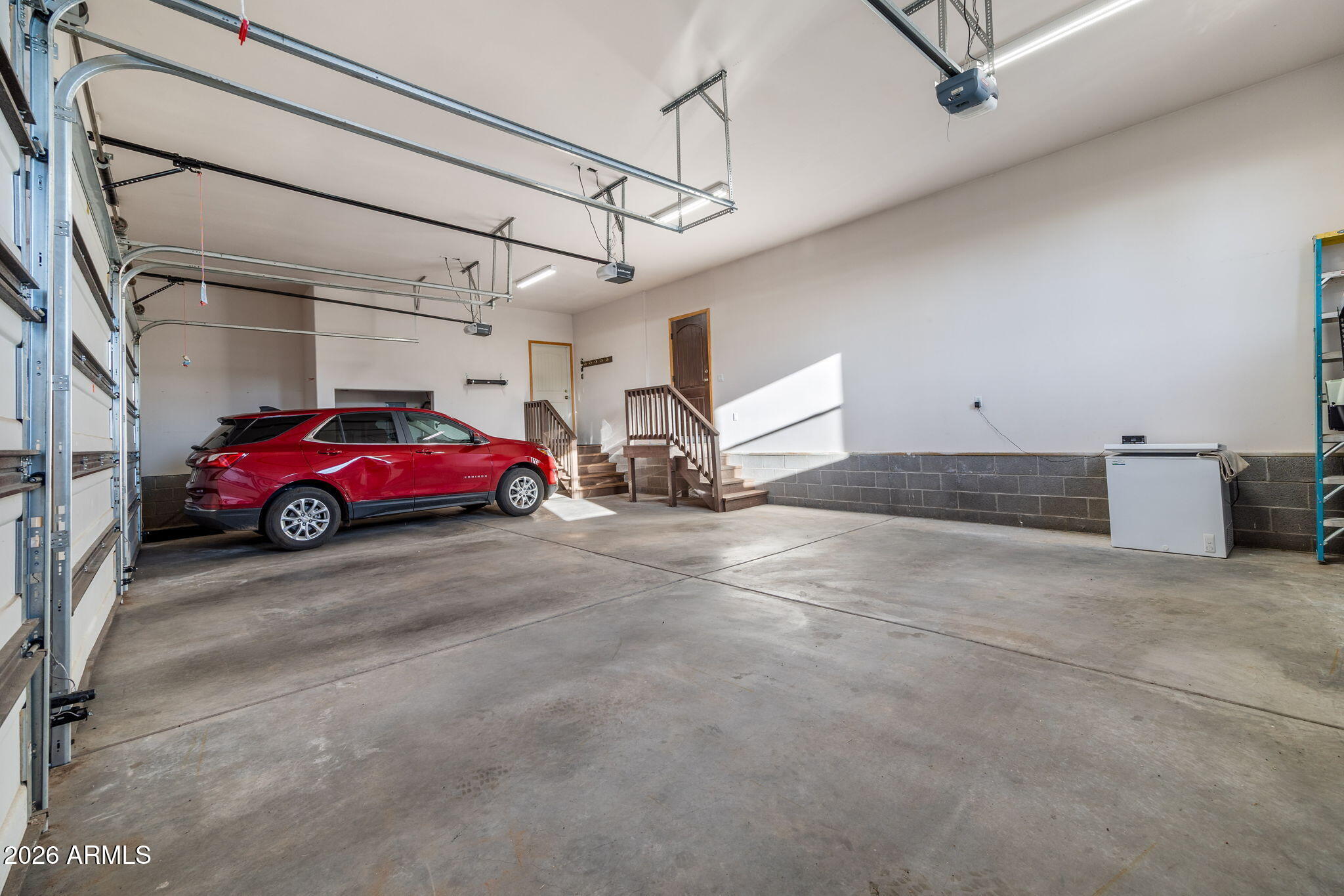 BUCKSKIN ARTISTS COMMUNITY - Residential