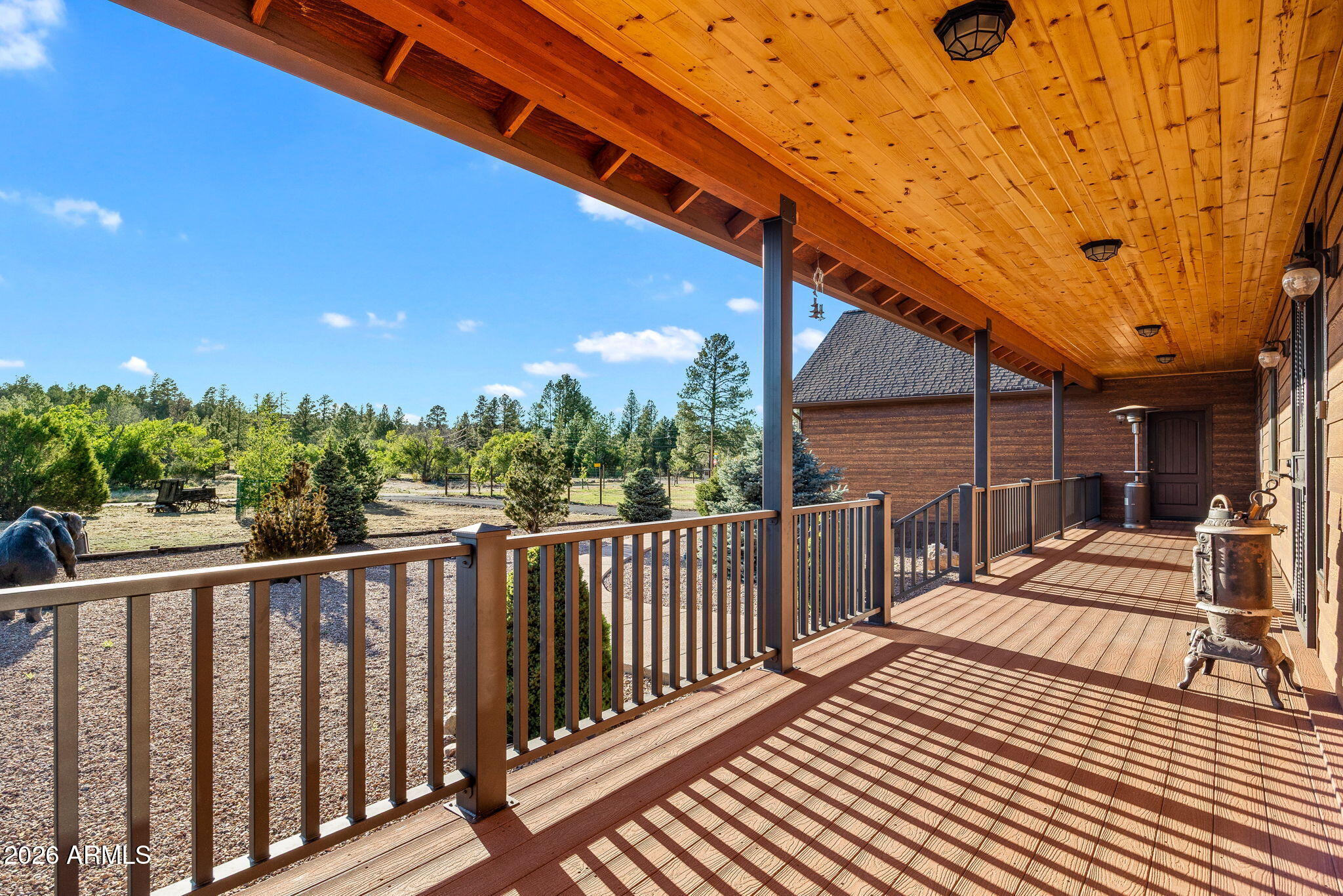 BUCKSKIN ARTISTS COMMUNITY - Residential