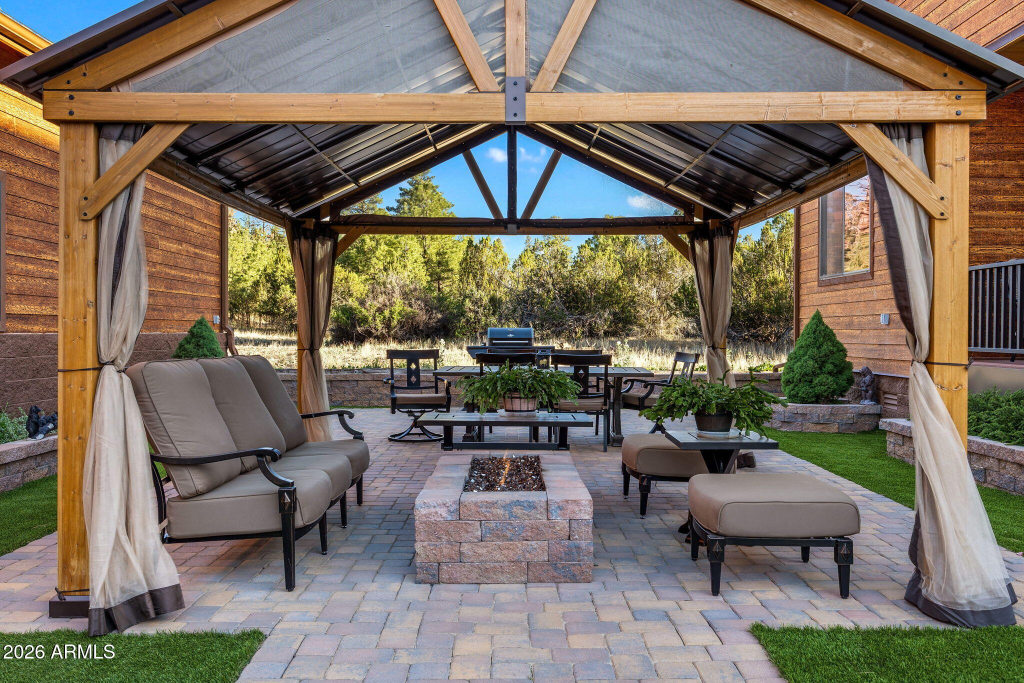 BUCKSKIN ARTISTS COMMUNITY - Residential