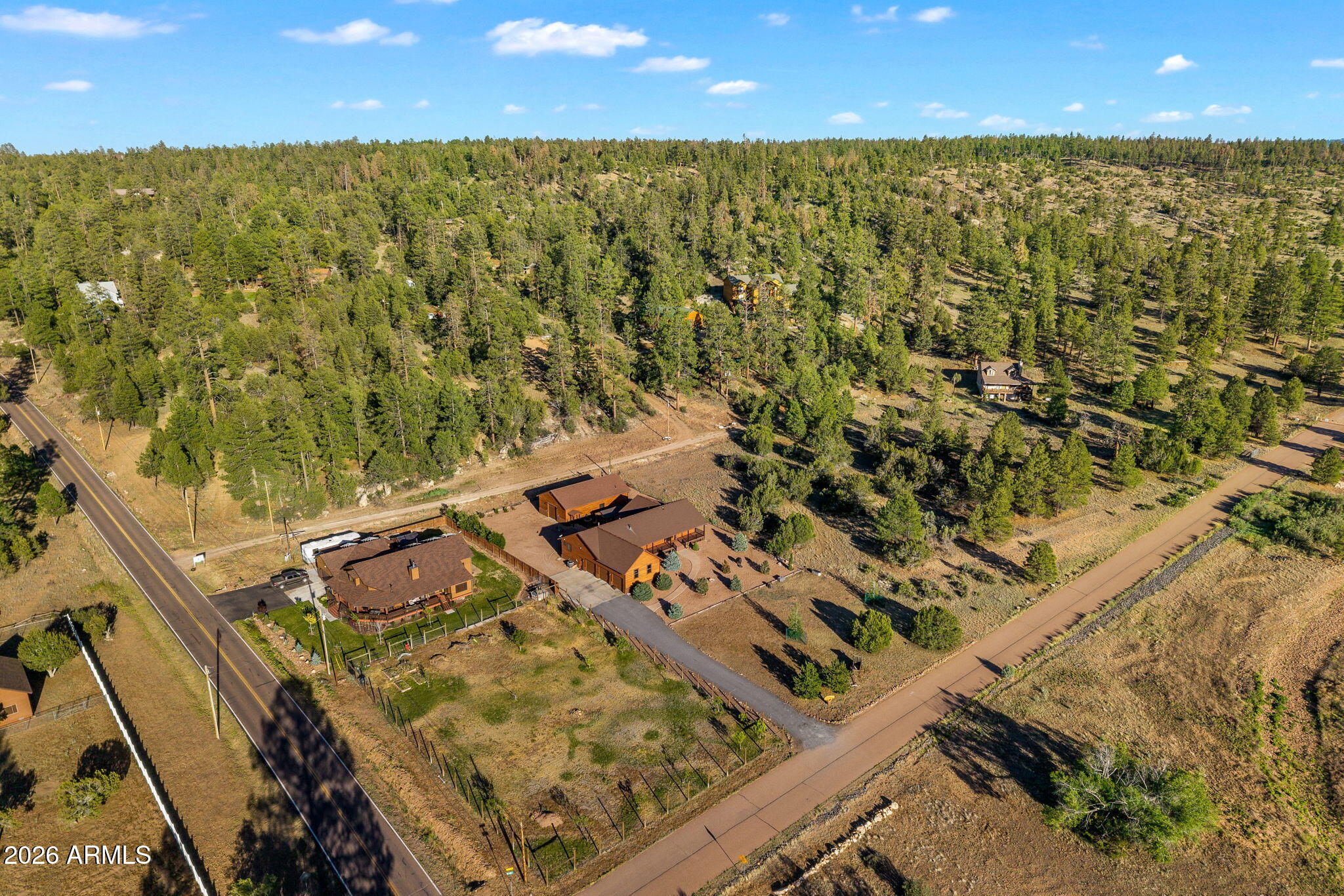 BUCKSKIN ARTISTS COMMUNITY - Residential