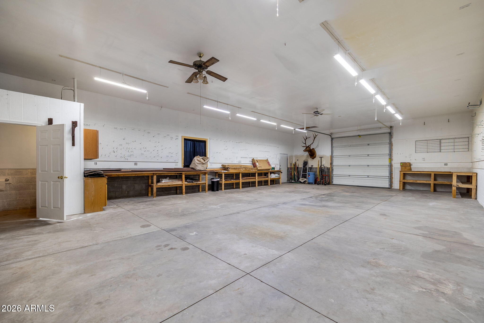 BUCKSKIN ARTISTS COMMUNITY - Residential