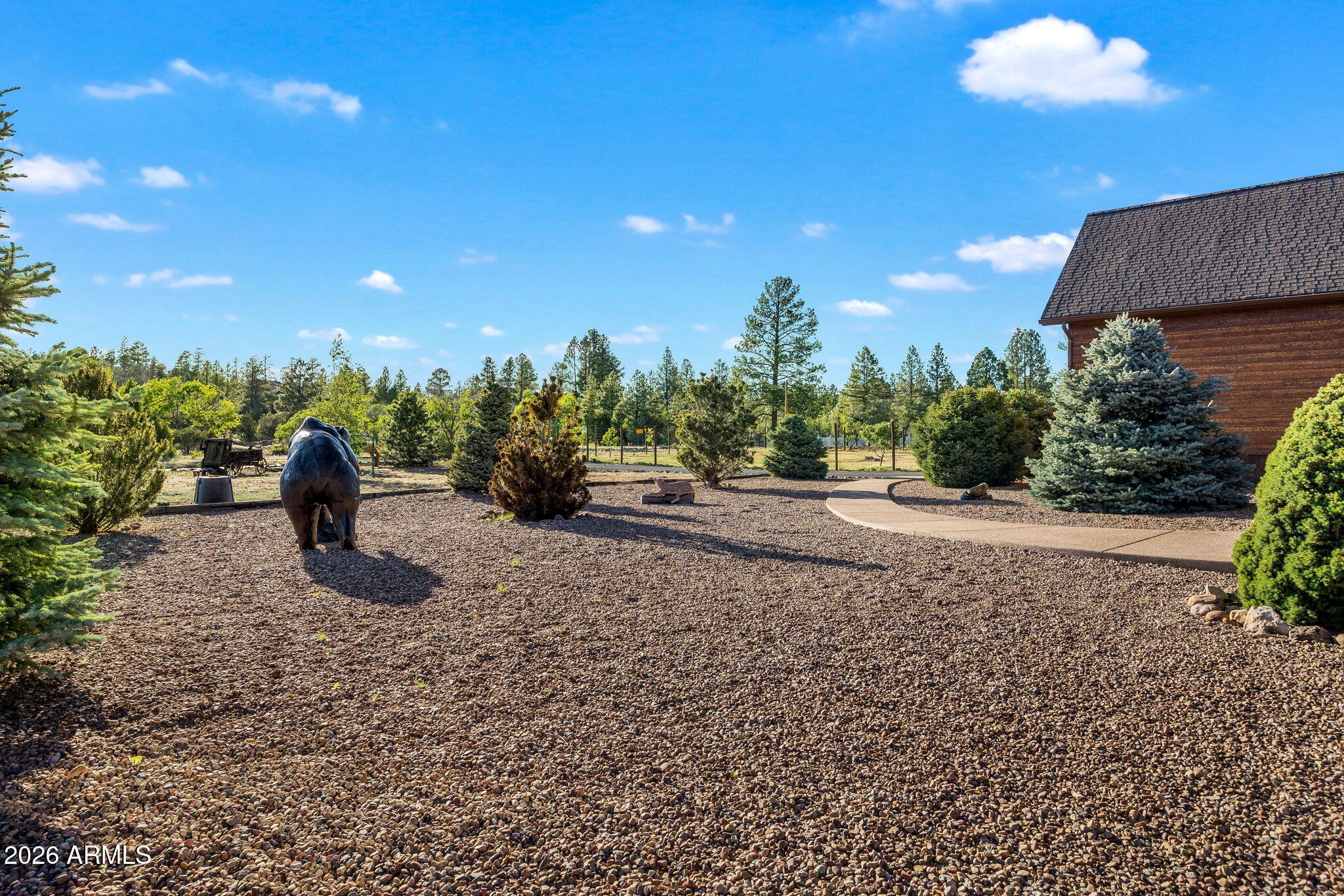 BUCKSKIN ARTISTS COMMUNITY - Residential
