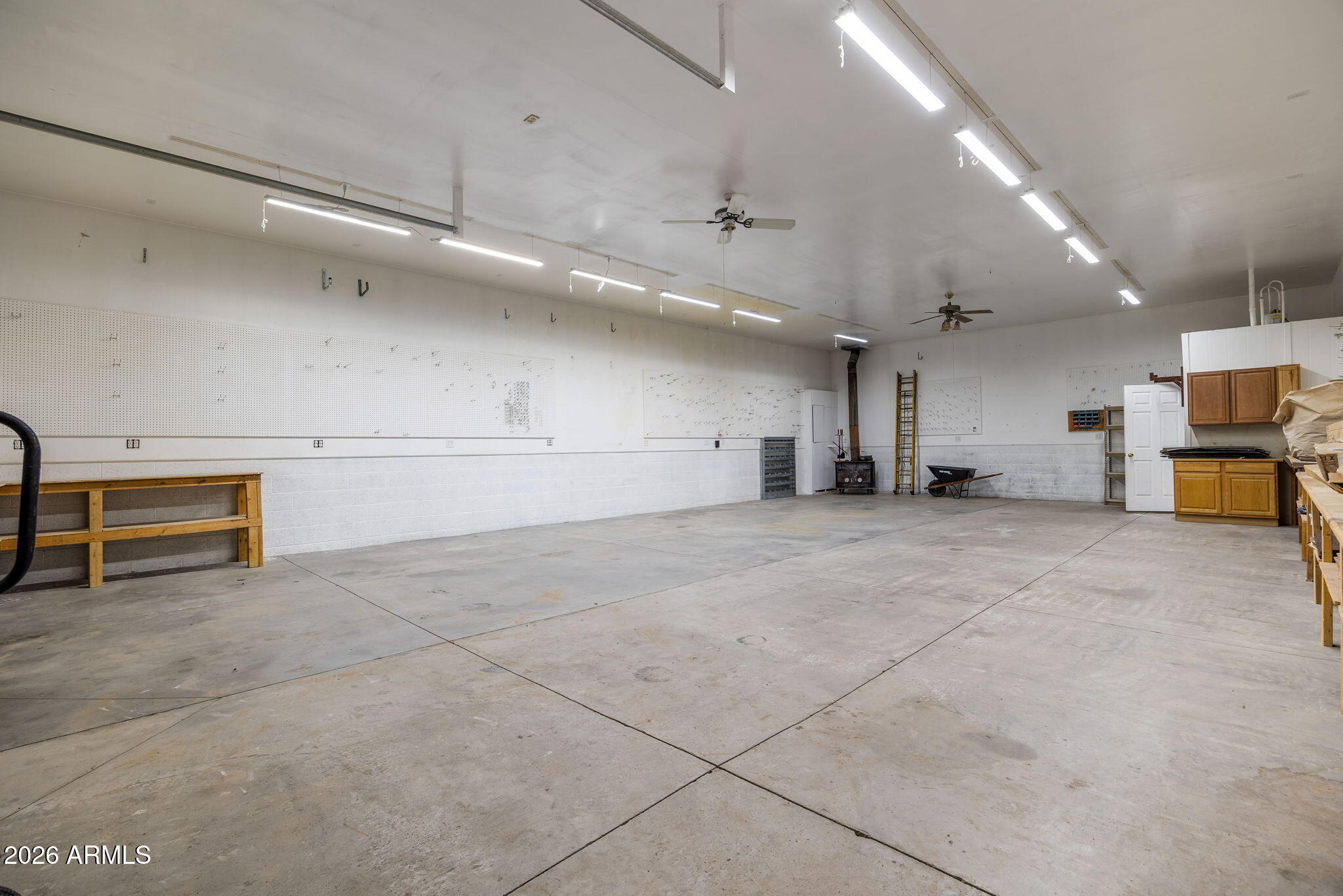 BUCKSKIN ARTISTS COMMUNITY - Residential
