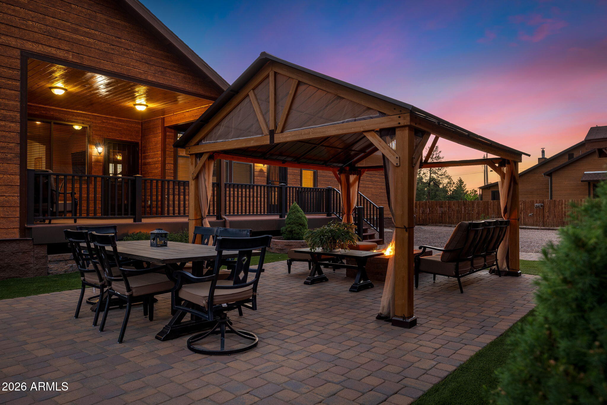 BUCKSKIN ARTISTS COMMUNITY - Residential