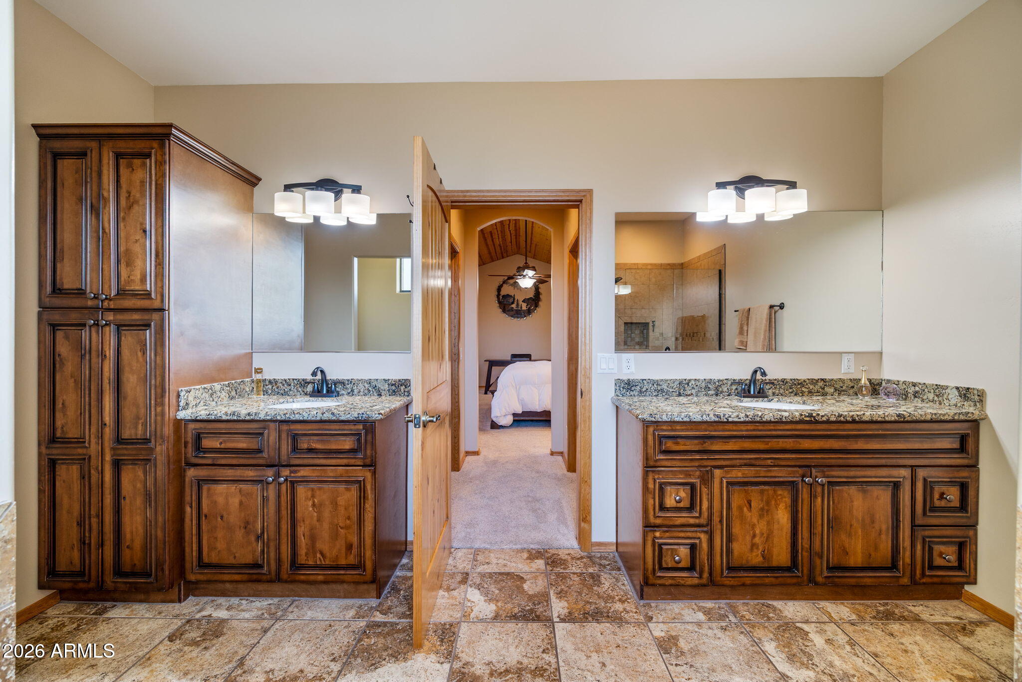 BUCKSKIN ARTISTS COMMUNITY - Residential