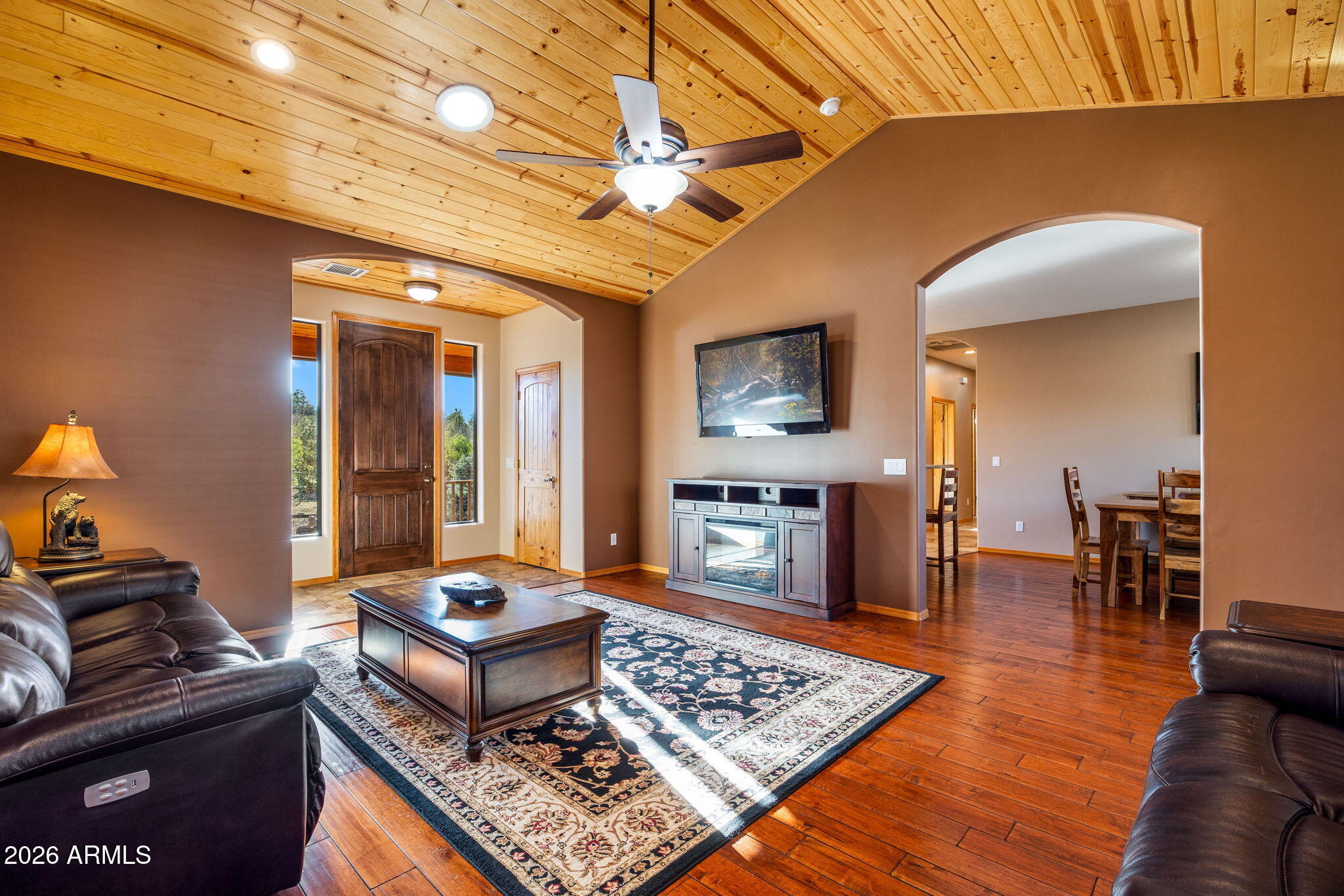 BUCKSKIN ARTISTS COMMUNITY - Residential