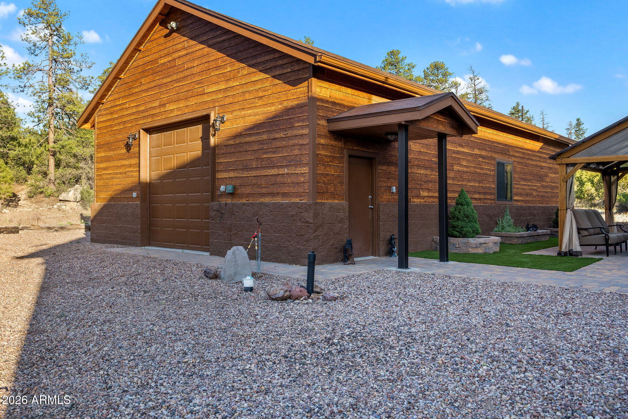 BUCKSKIN ARTISTS COMMUNITY - Residential