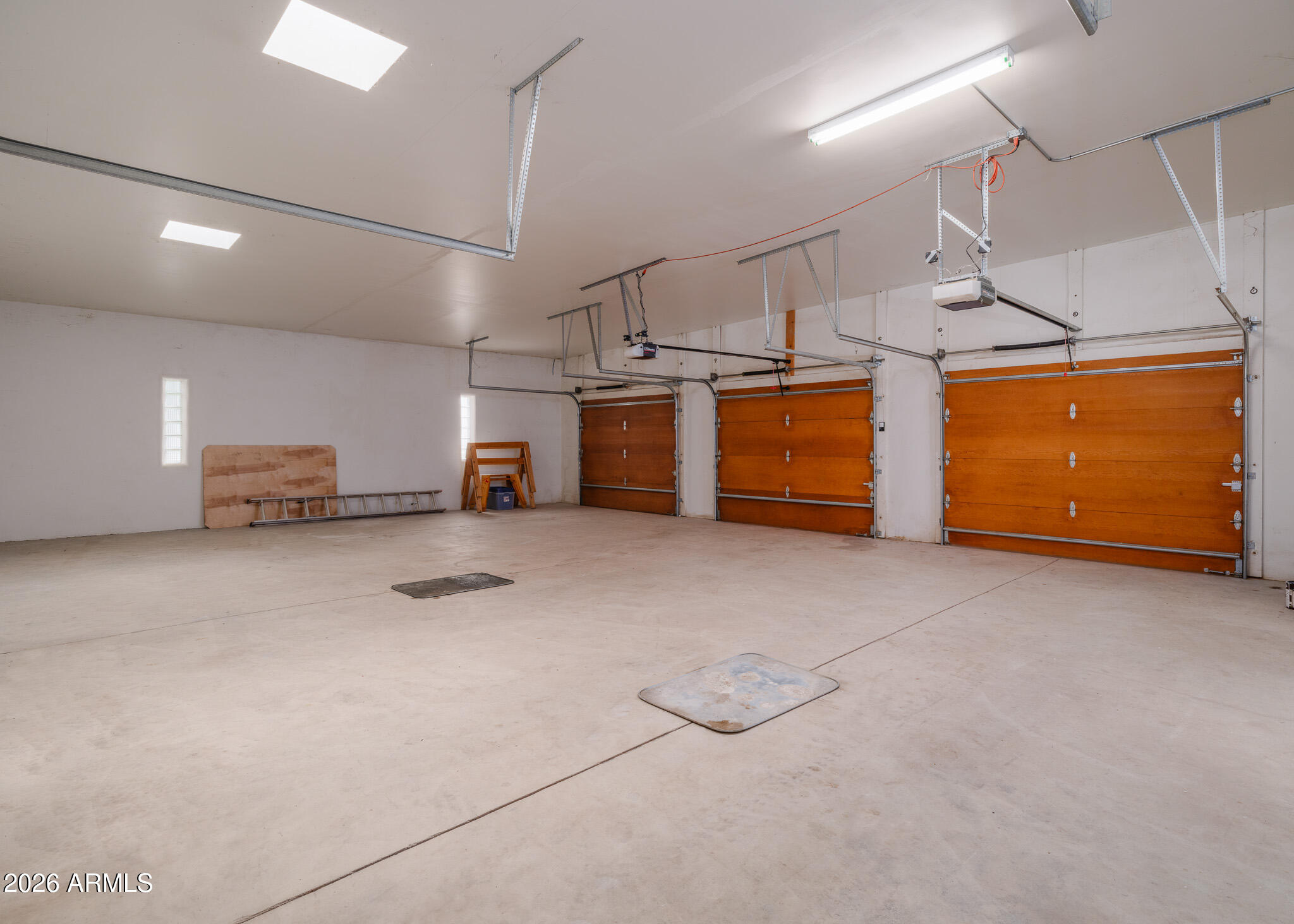 OLD ADOBE 2 - Residential