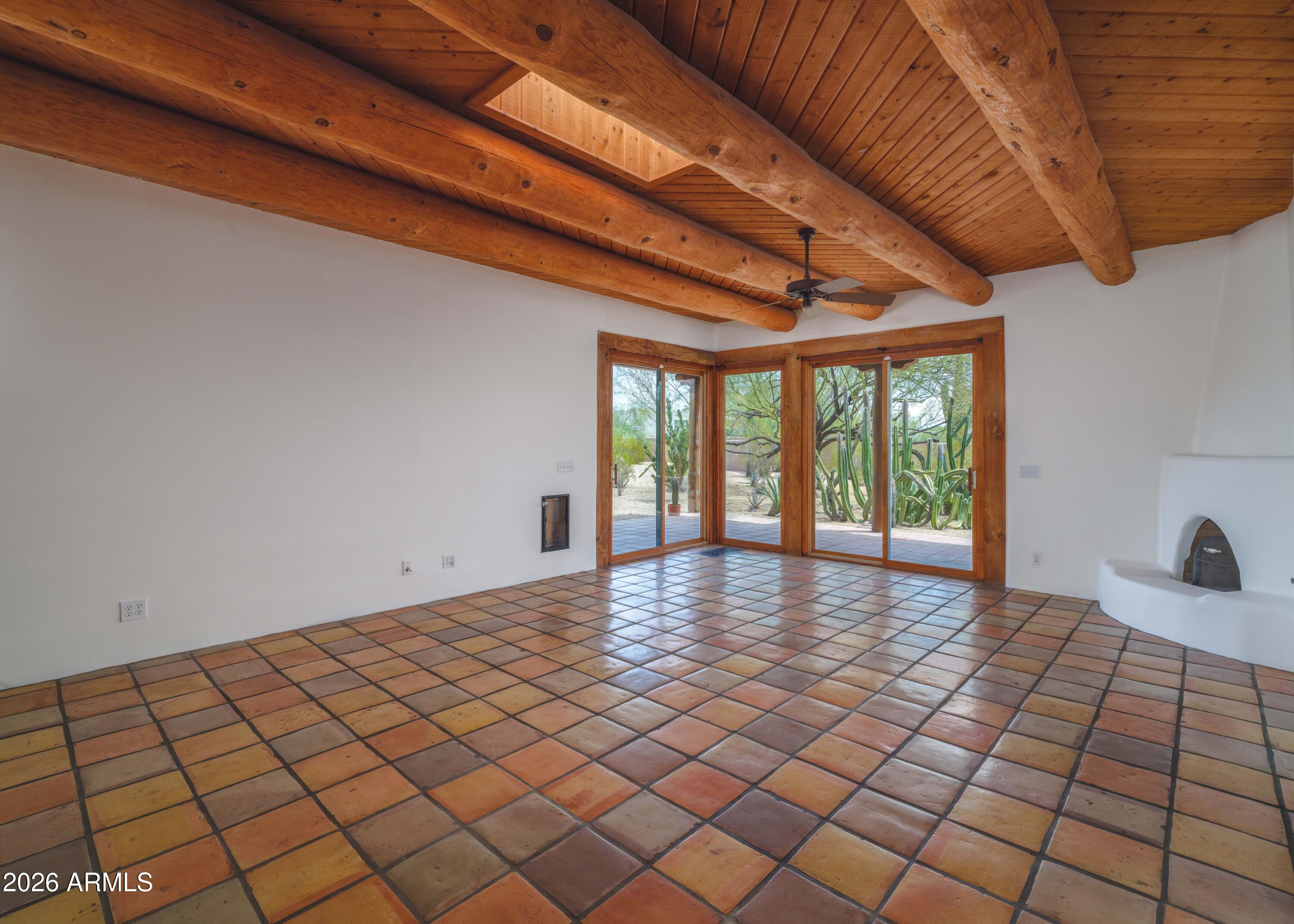 OLD ADOBE 2 - Residential