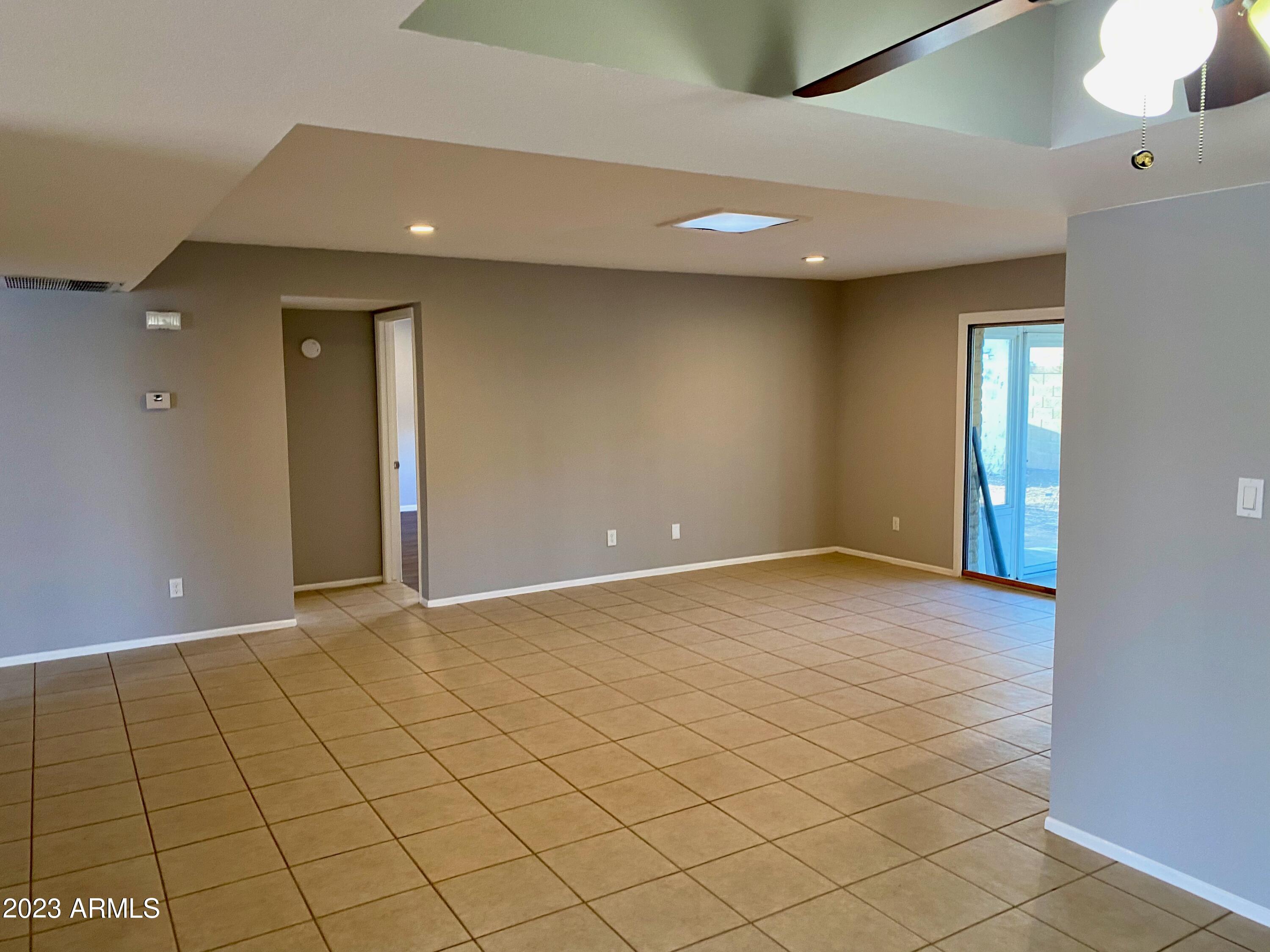 DEERVIEW UNIT 19 - Residential Lease