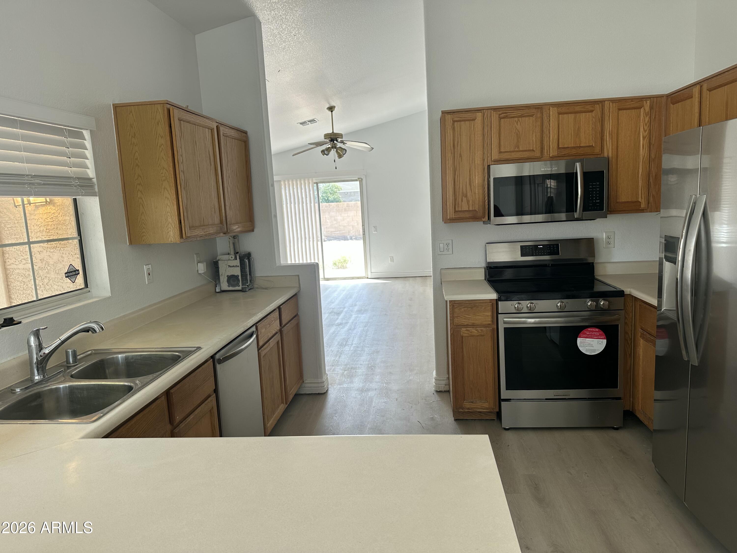 BLAKEMAN RANCH UNIT 1 - Residential Lease