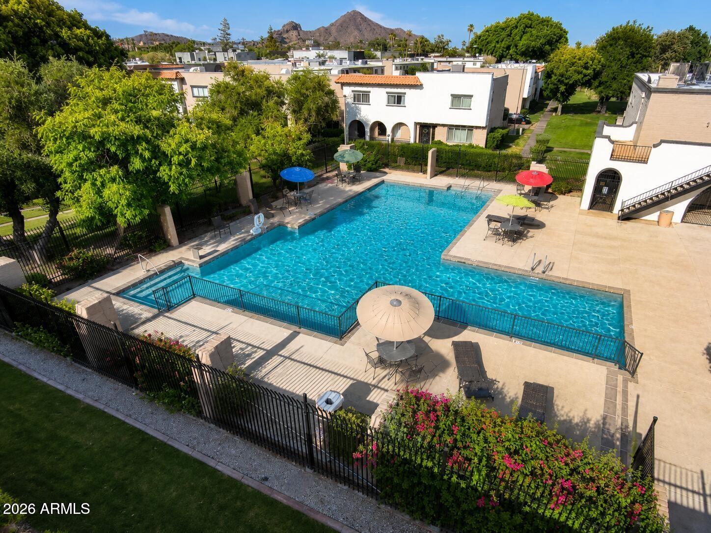 VILLA SEVILLE TOWNHOUSES - Residential