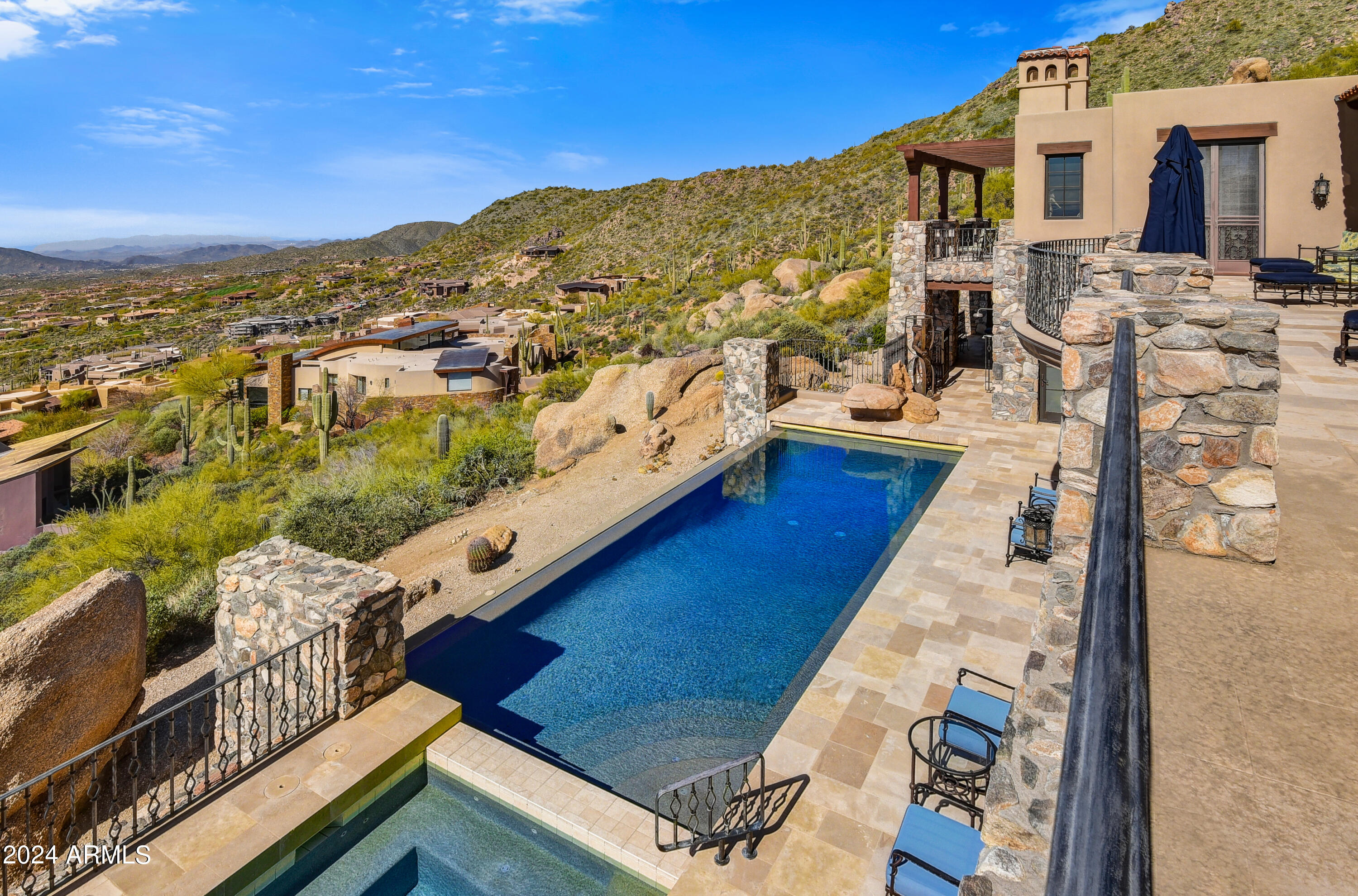 DESERT MOUNTAIN - Residential