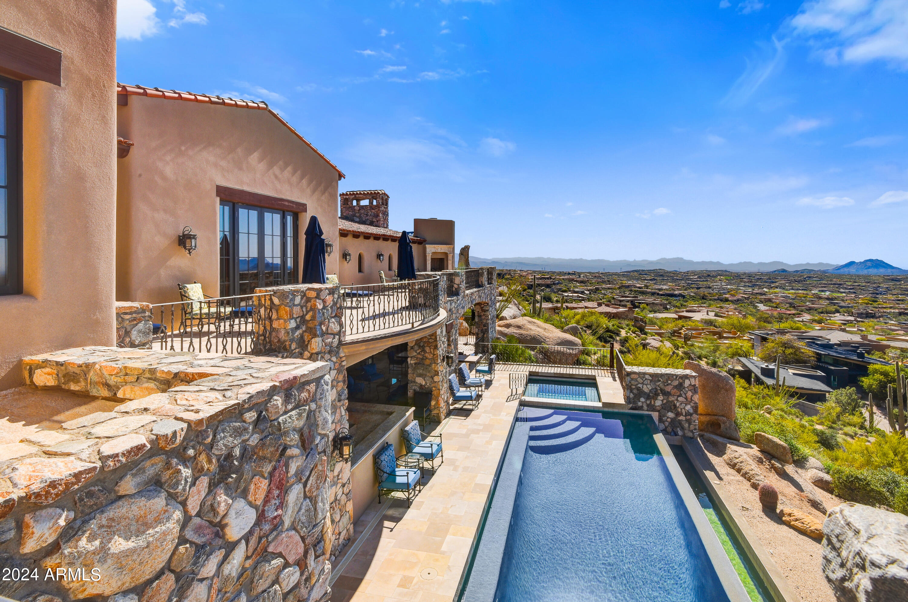 DESERT MOUNTAIN - Residential