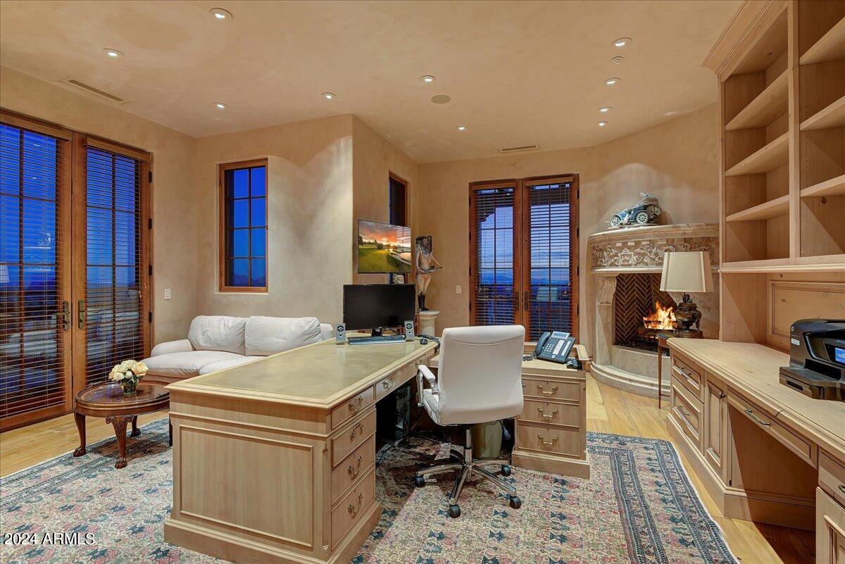 DESERT MOUNTAIN - Residential