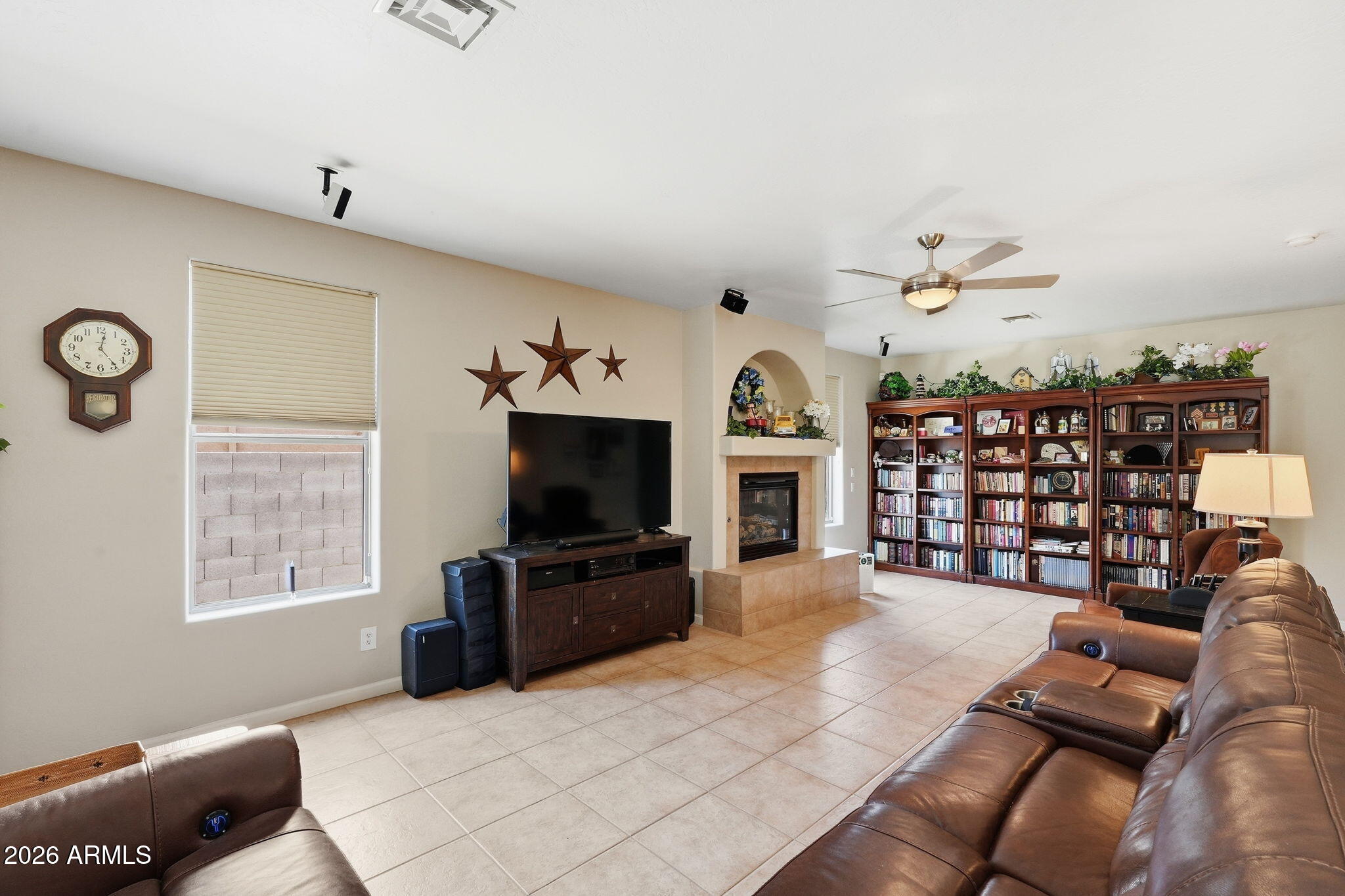 BELLA VISTA - Residential