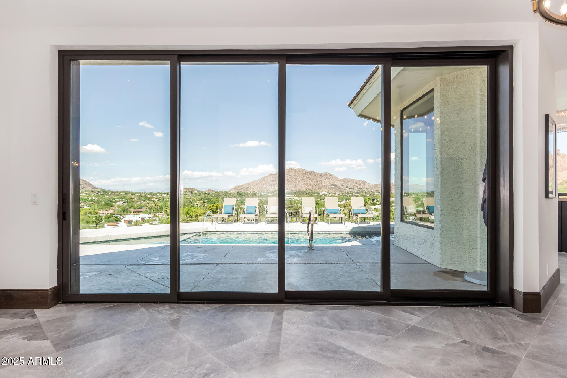 CAMELBACK HEIGHTS - Residential