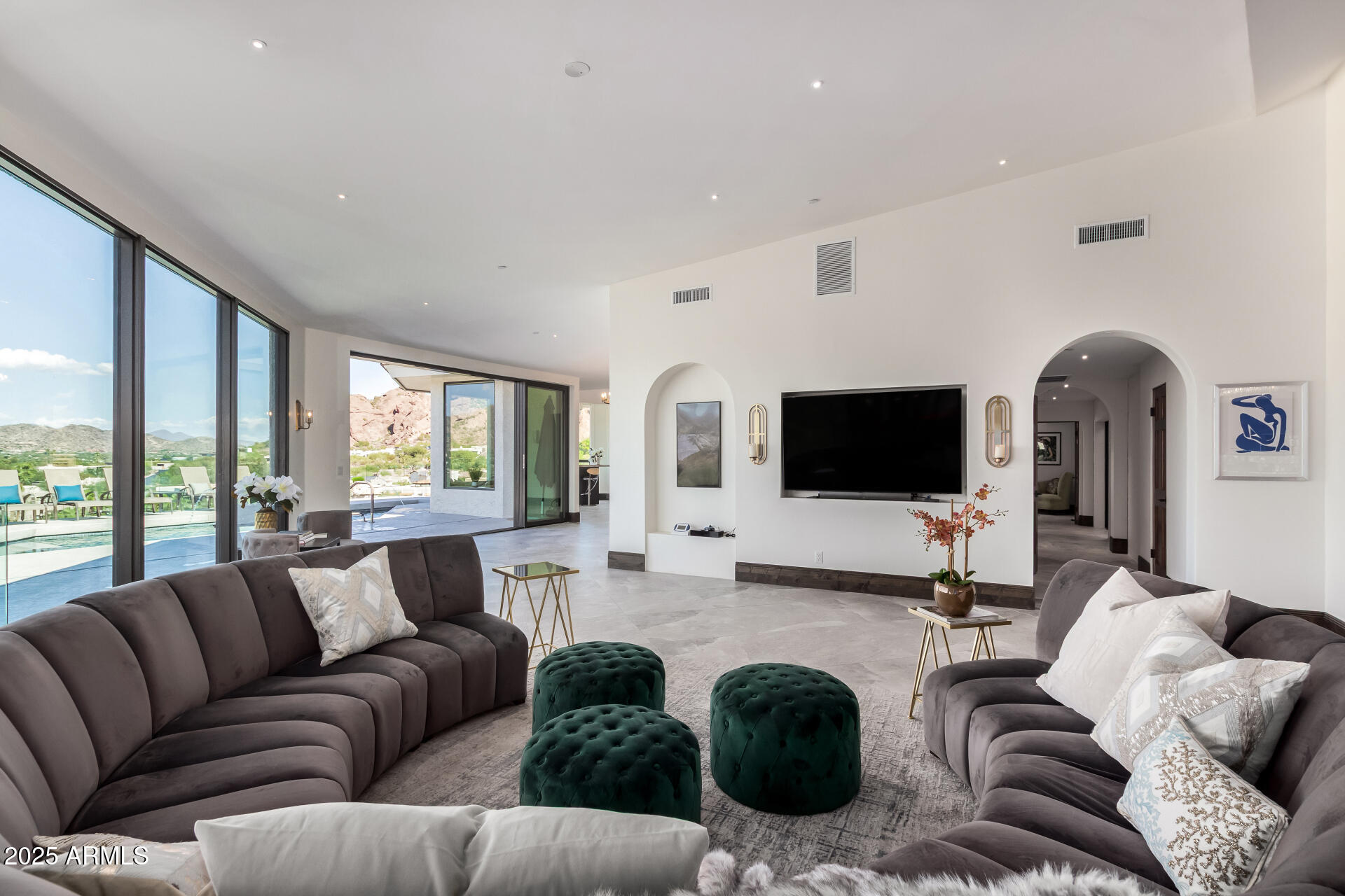 CAMELBACK HEIGHTS - Residential