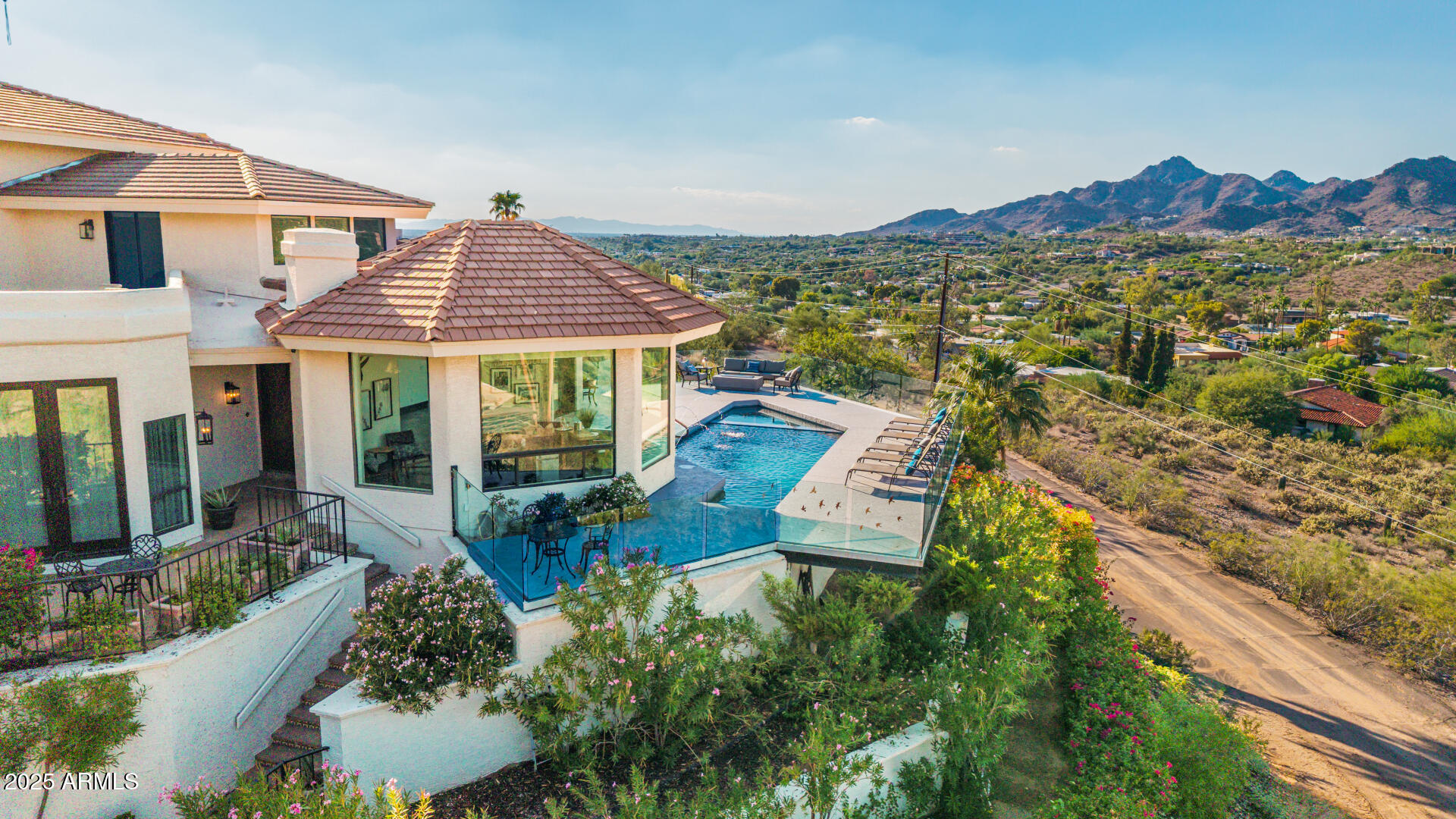 CAMELBACK HEIGHTS - Residential
