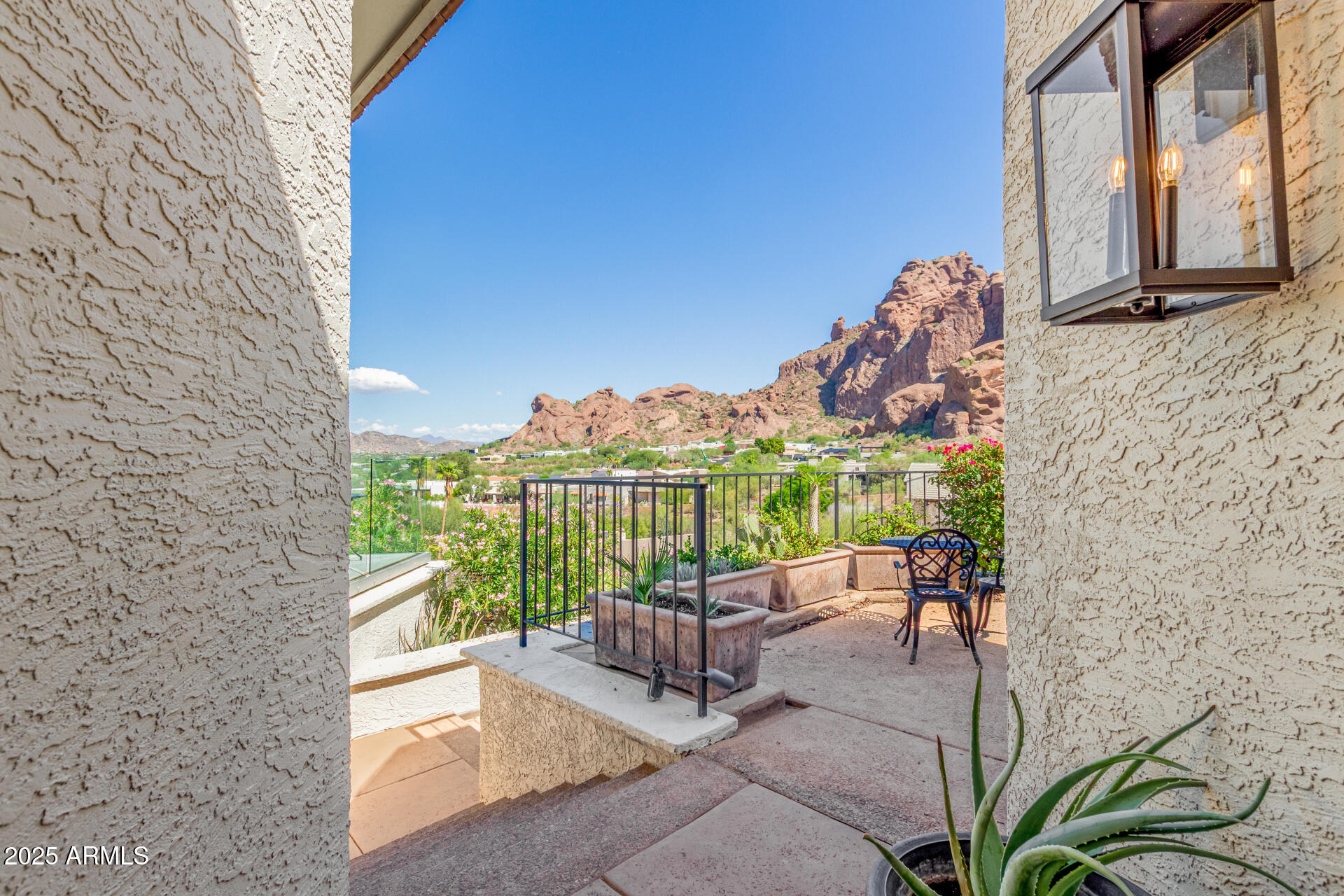 CAMELBACK HEIGHTS - Residential