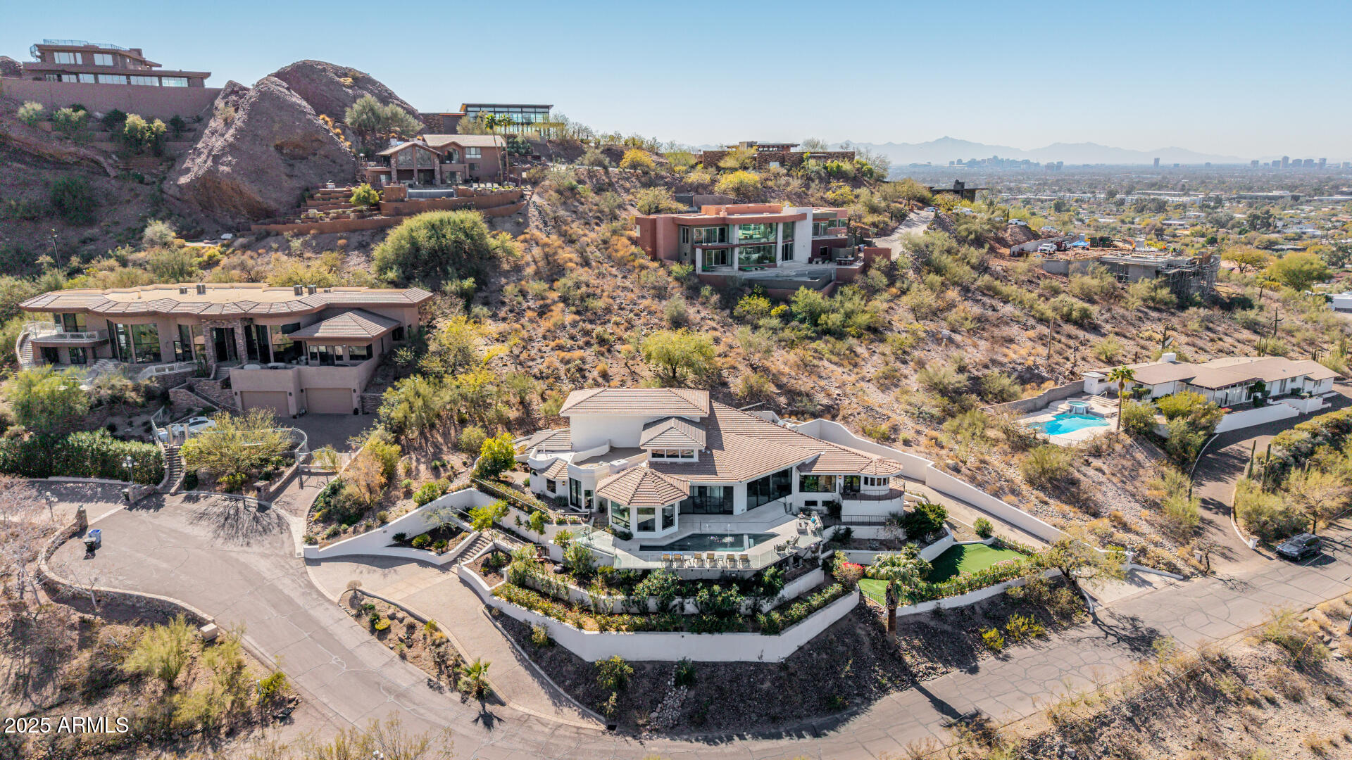 CAMELBACK HEIGHTS - Residential
