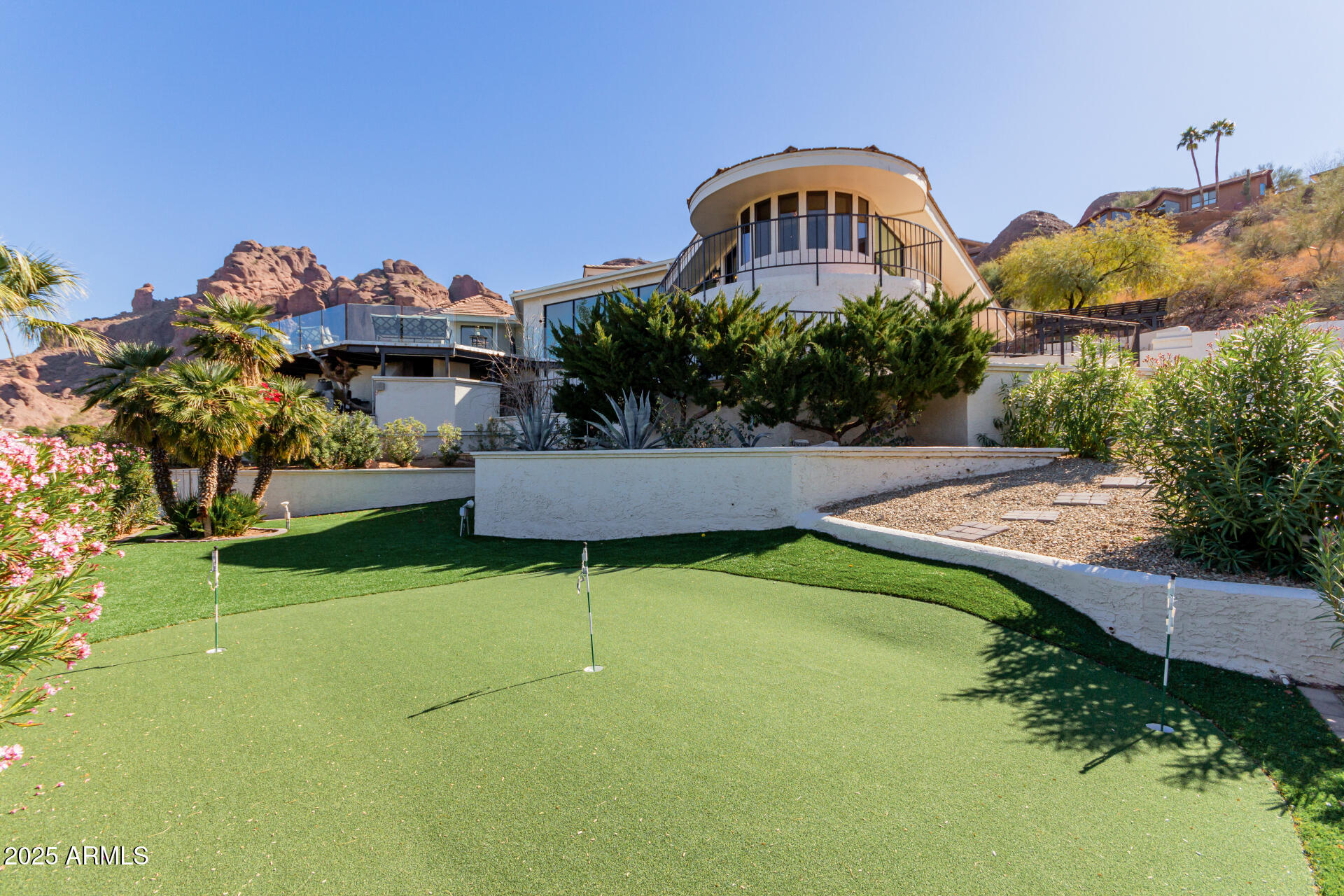 CAMELBACK HEIGHTS - Residential