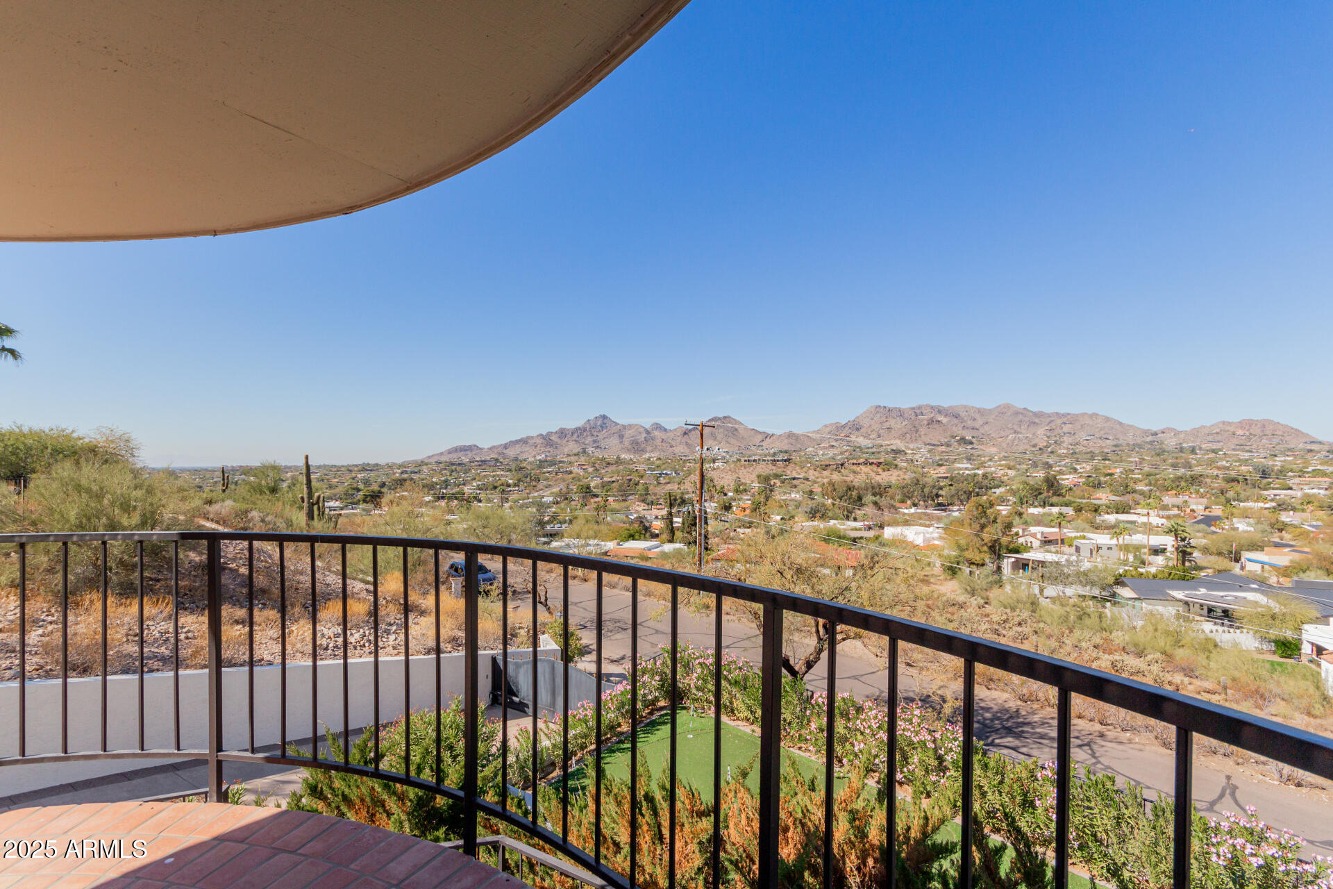 CAMELBACK HEIGHTS - Residential