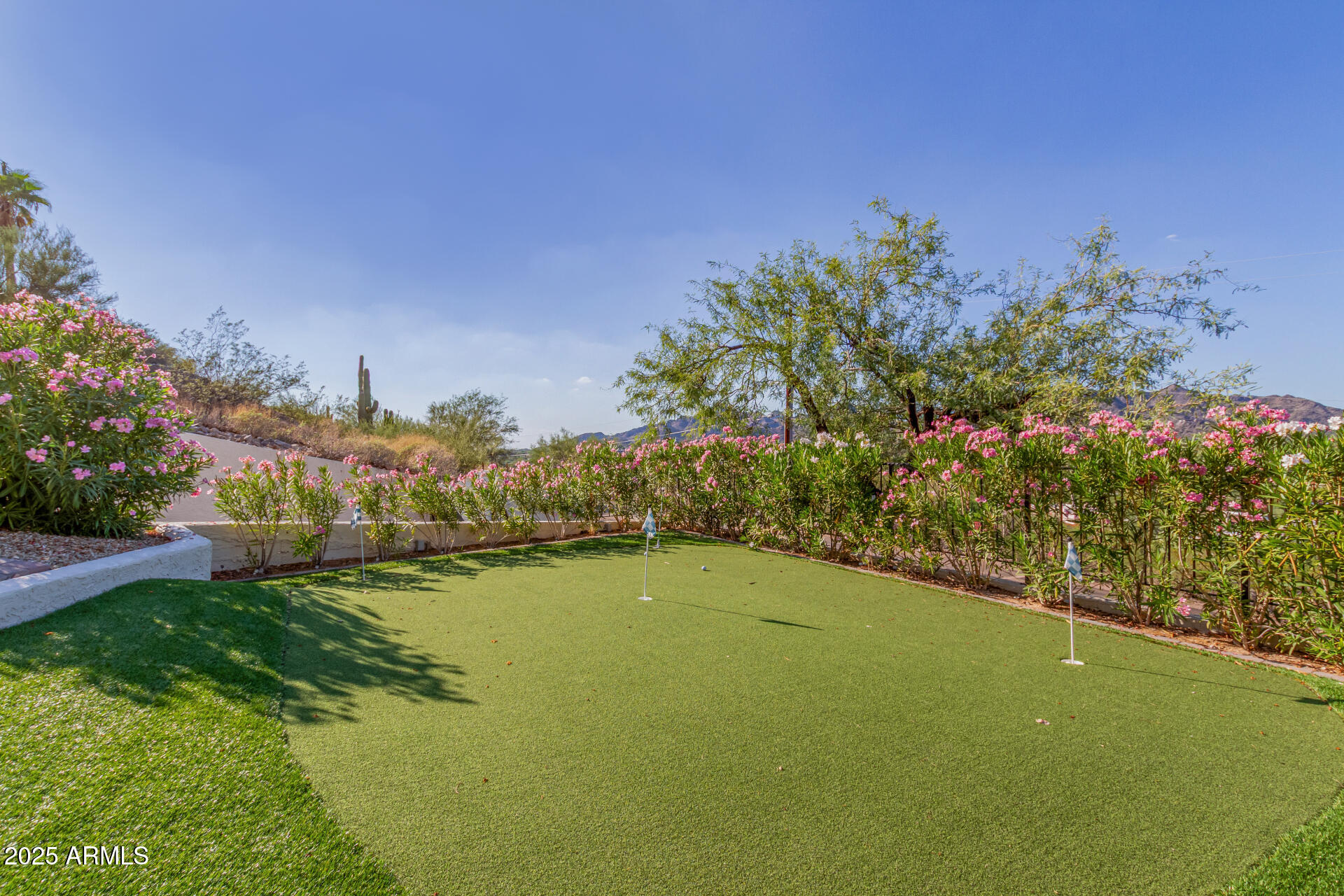 CAMELBACK HEIGHTS - Residential