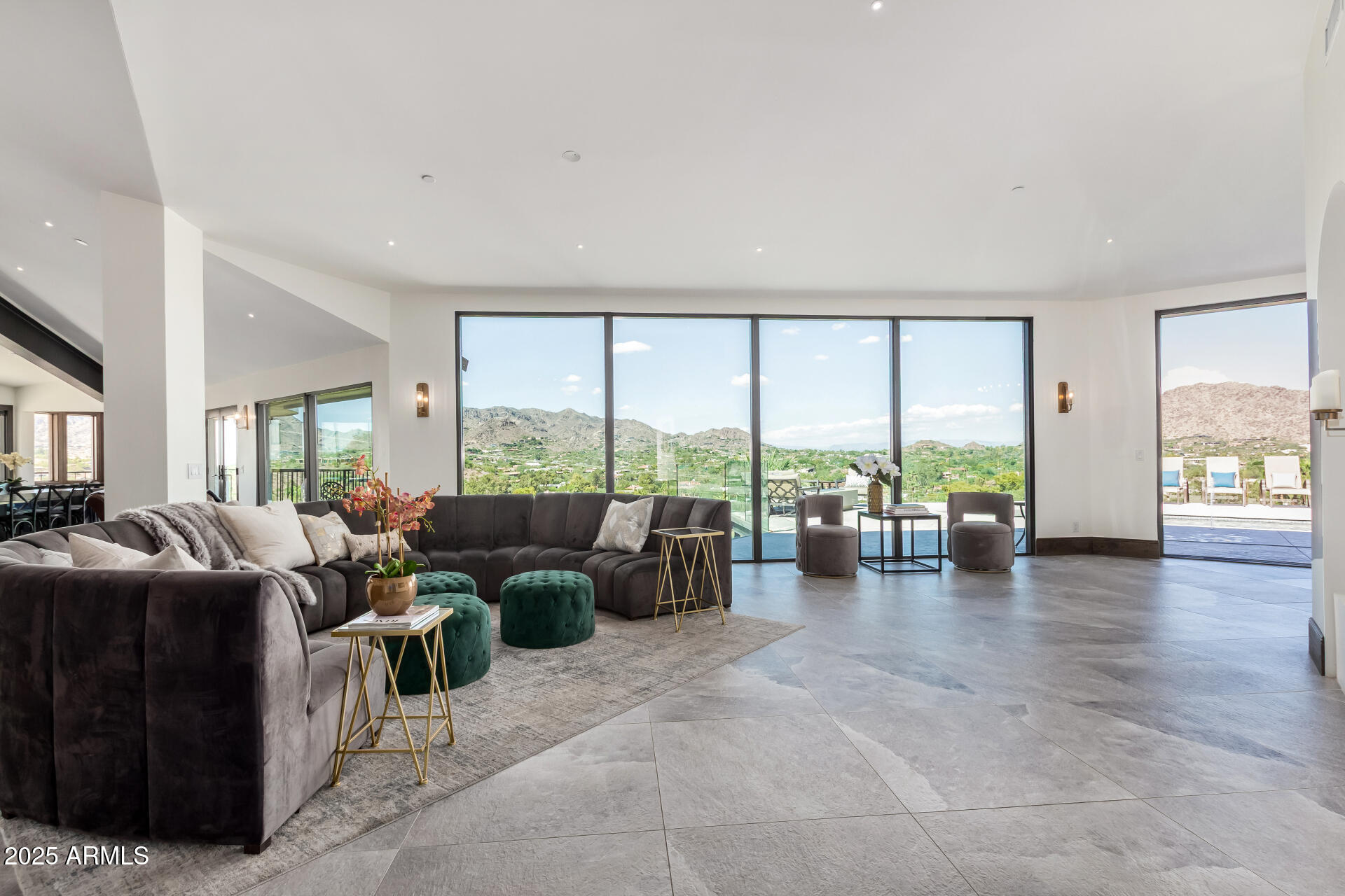 CAMELBACK HEIGHTS - Residential
