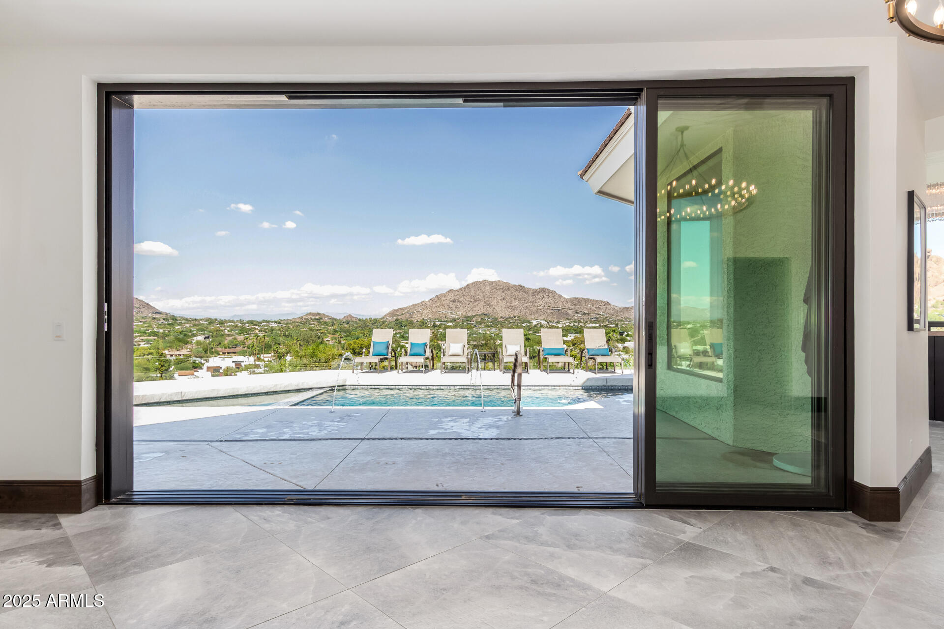 CAMELBACK HEIGHTS - Residential